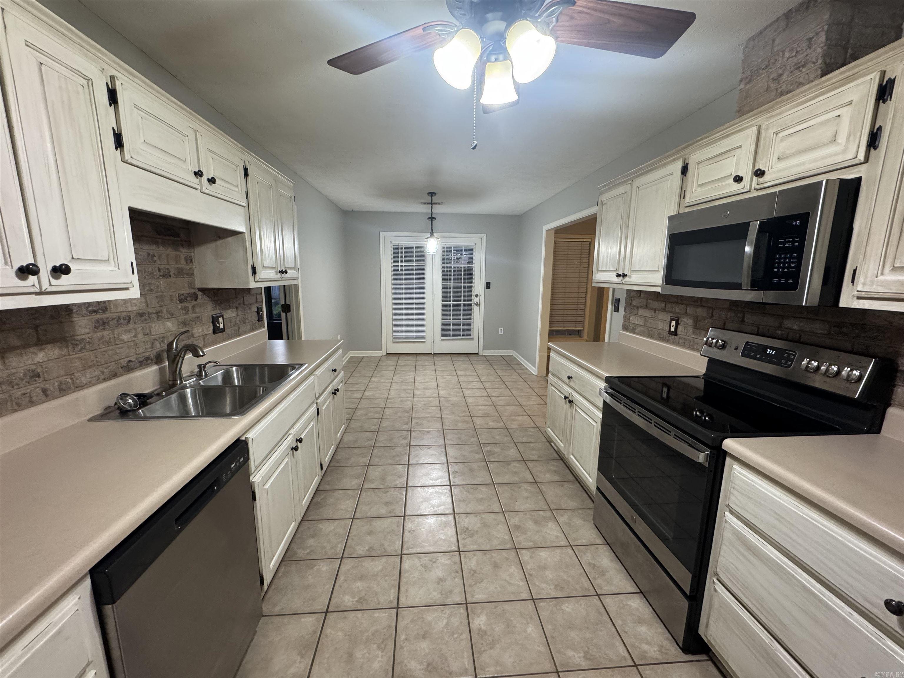 310 N Sawmill Road Searcy, AR 72143