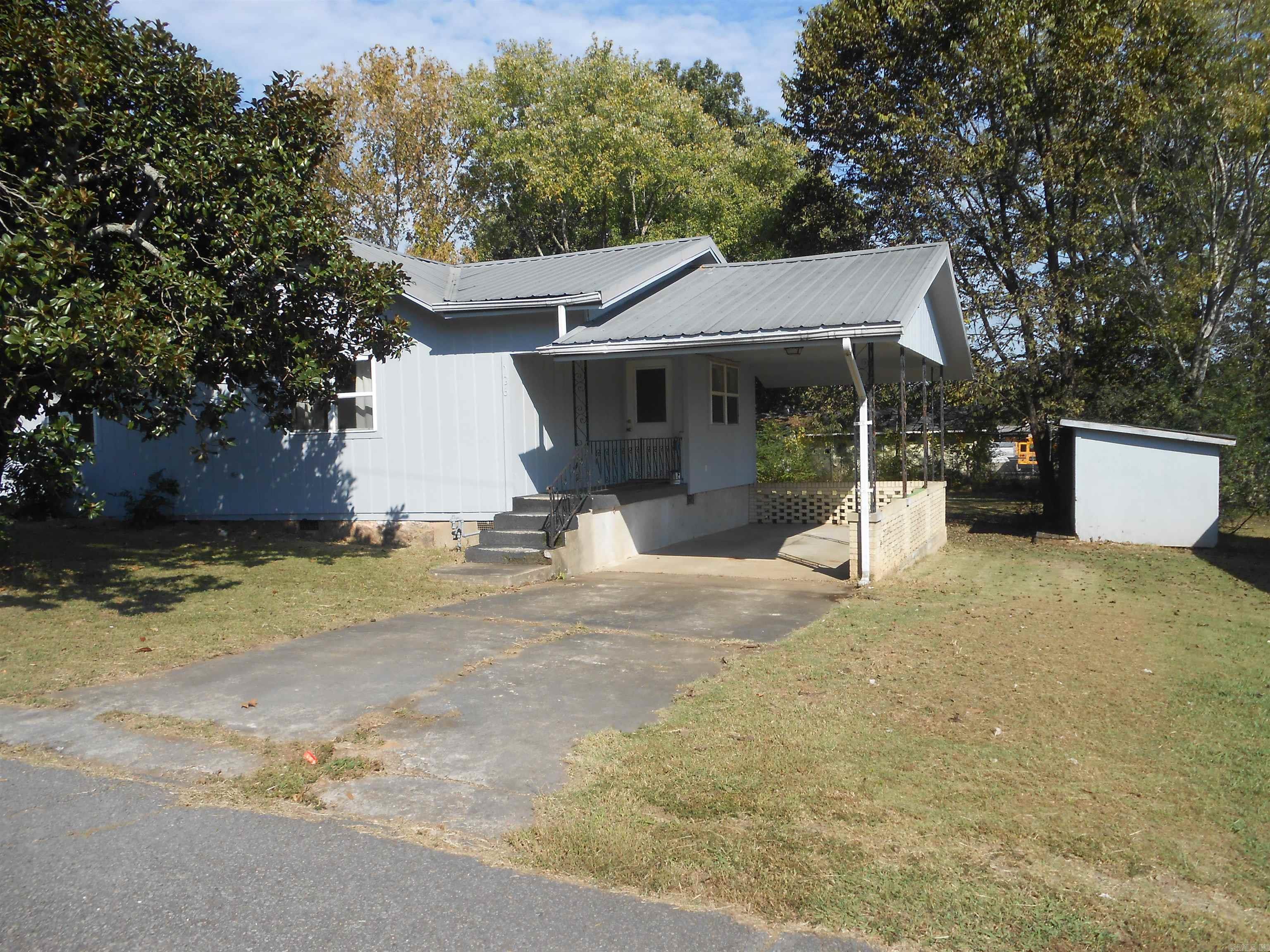 136 Third St Clinton, AR 72031