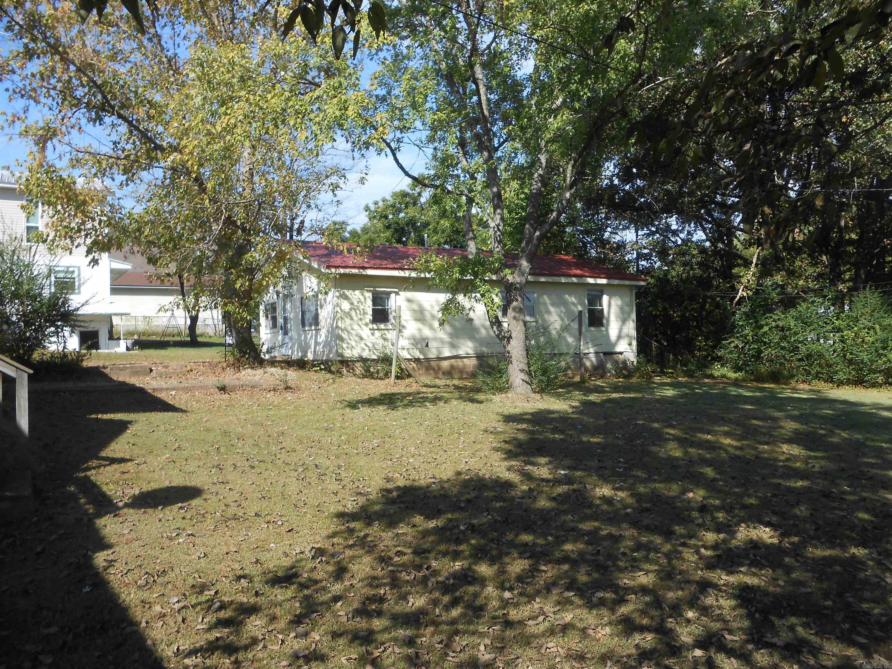 136 Third St Clinton, AR 72031
