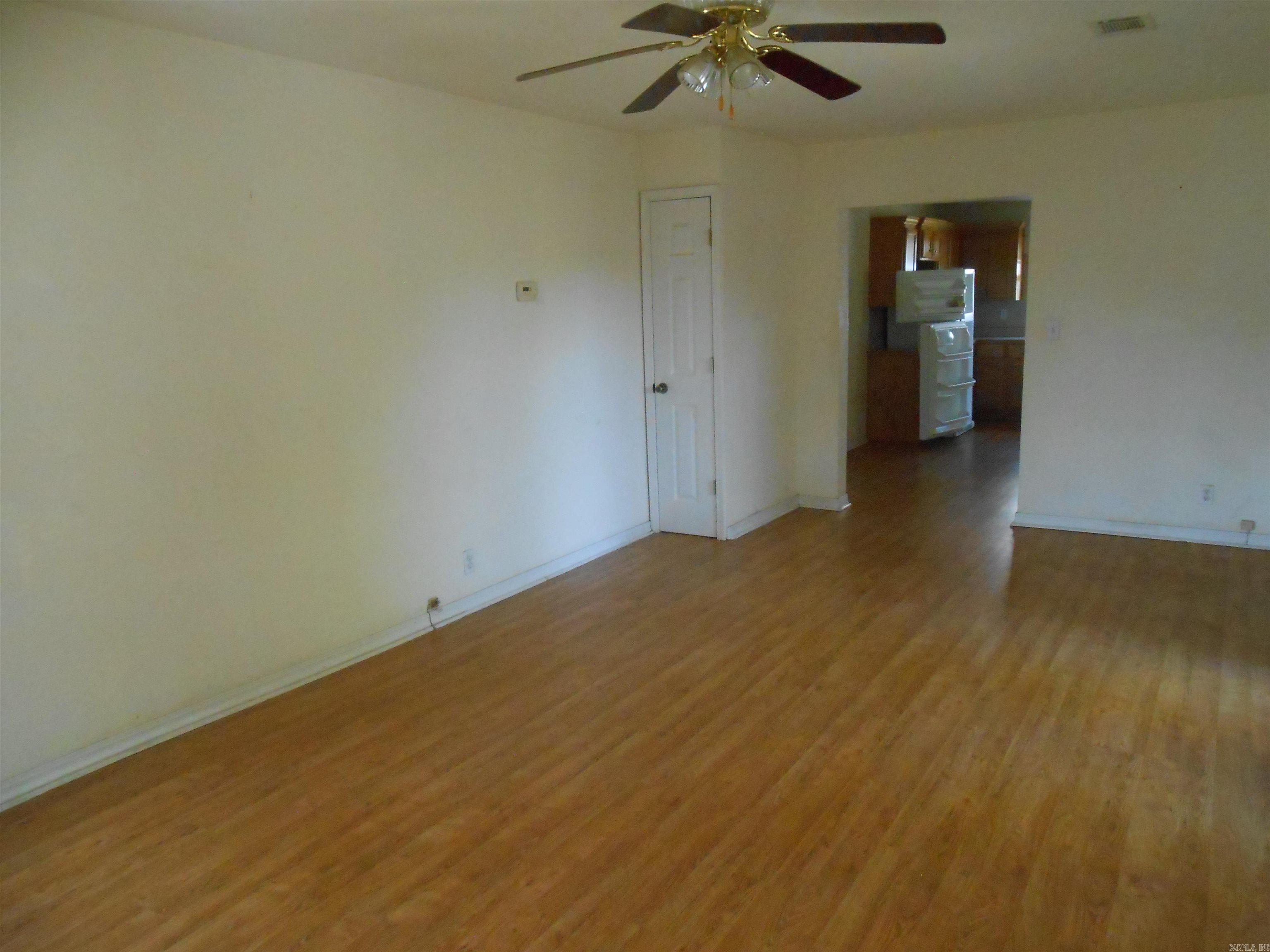 136 Third St Clinton, AR 72031