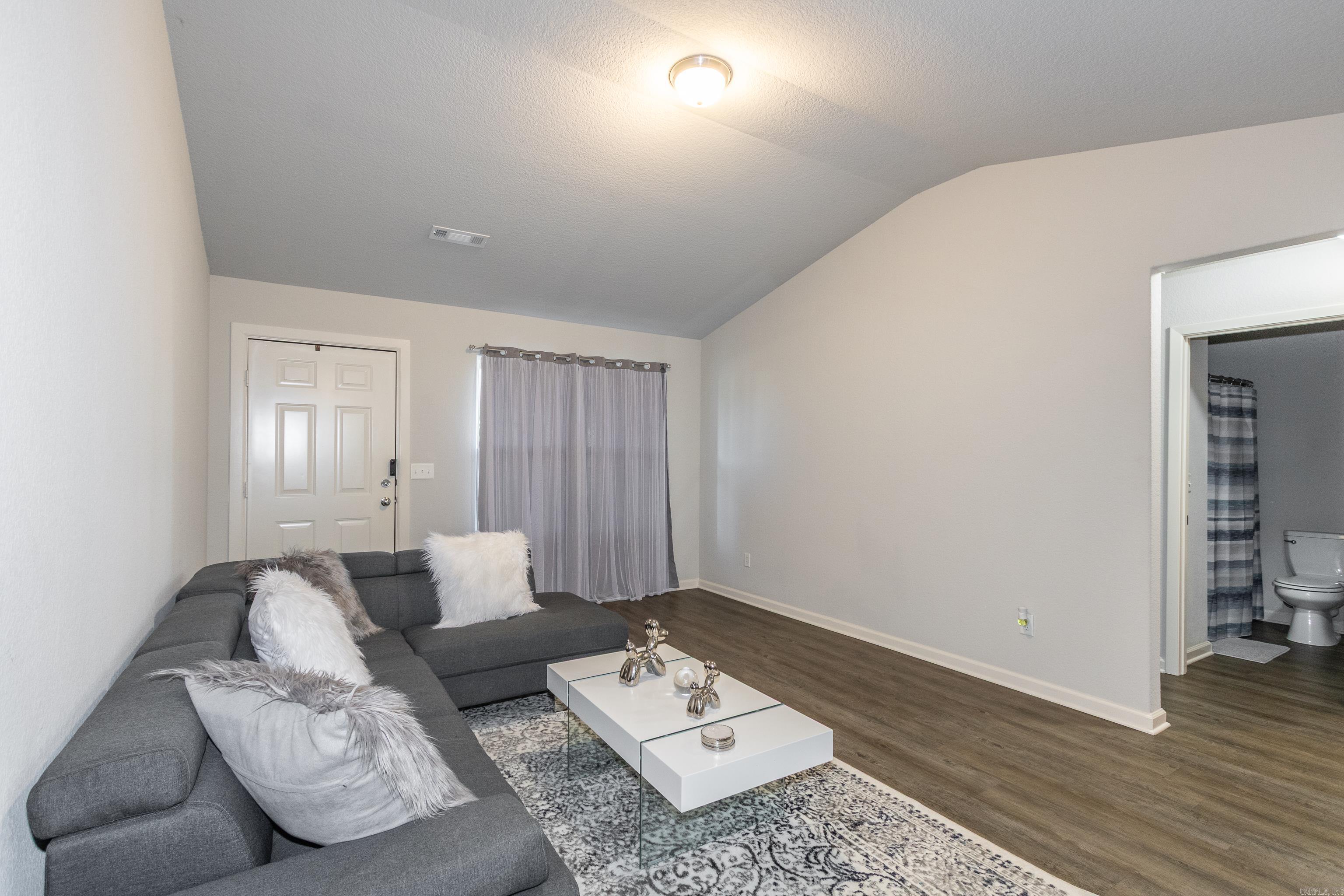 17 Diamanitina Way Little Rock, AR 72204