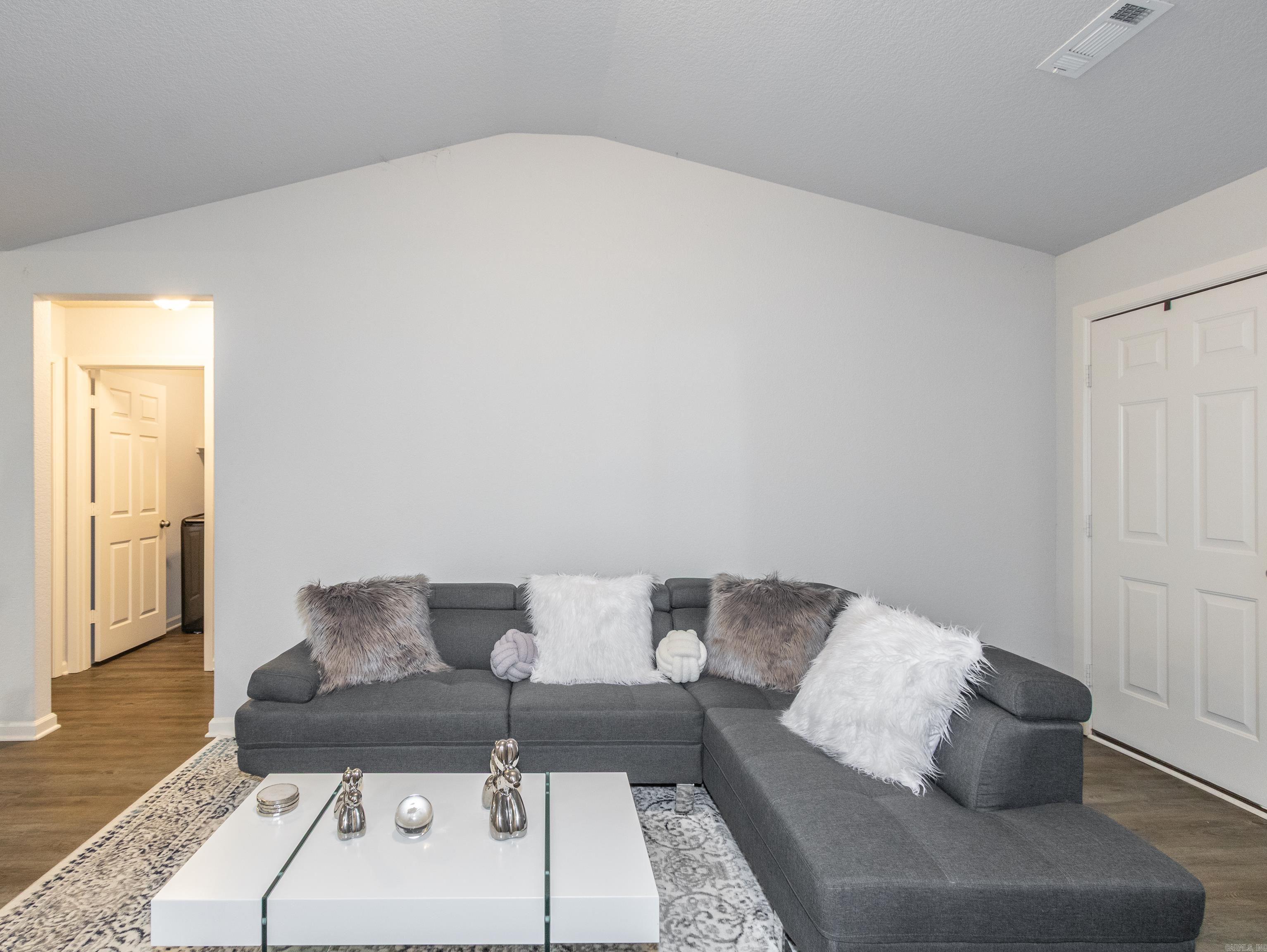 17 Diamanitina Way Little Rock, AR 72204