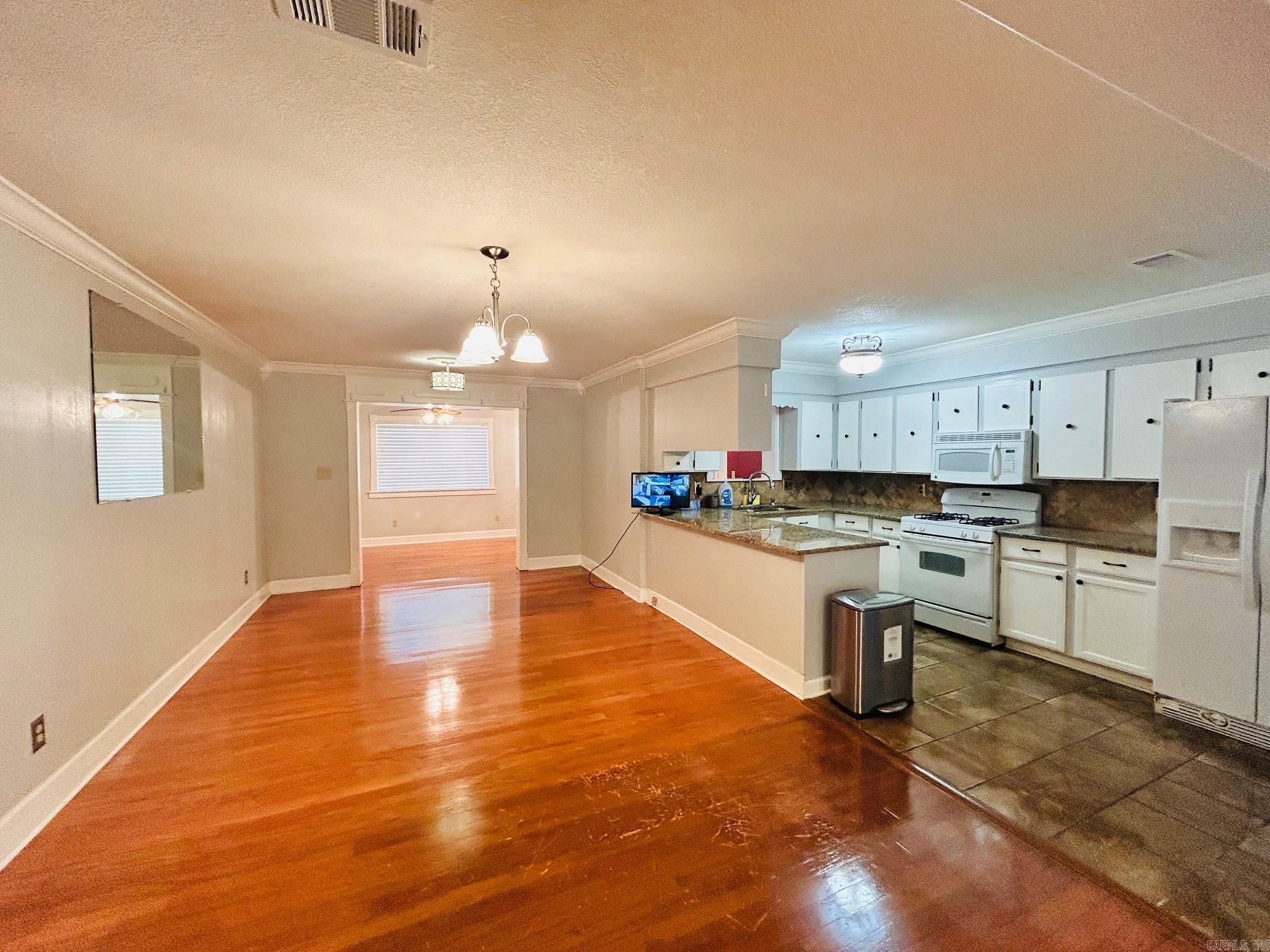 9614 Labette Drive Little Rock, AR 72204-6702