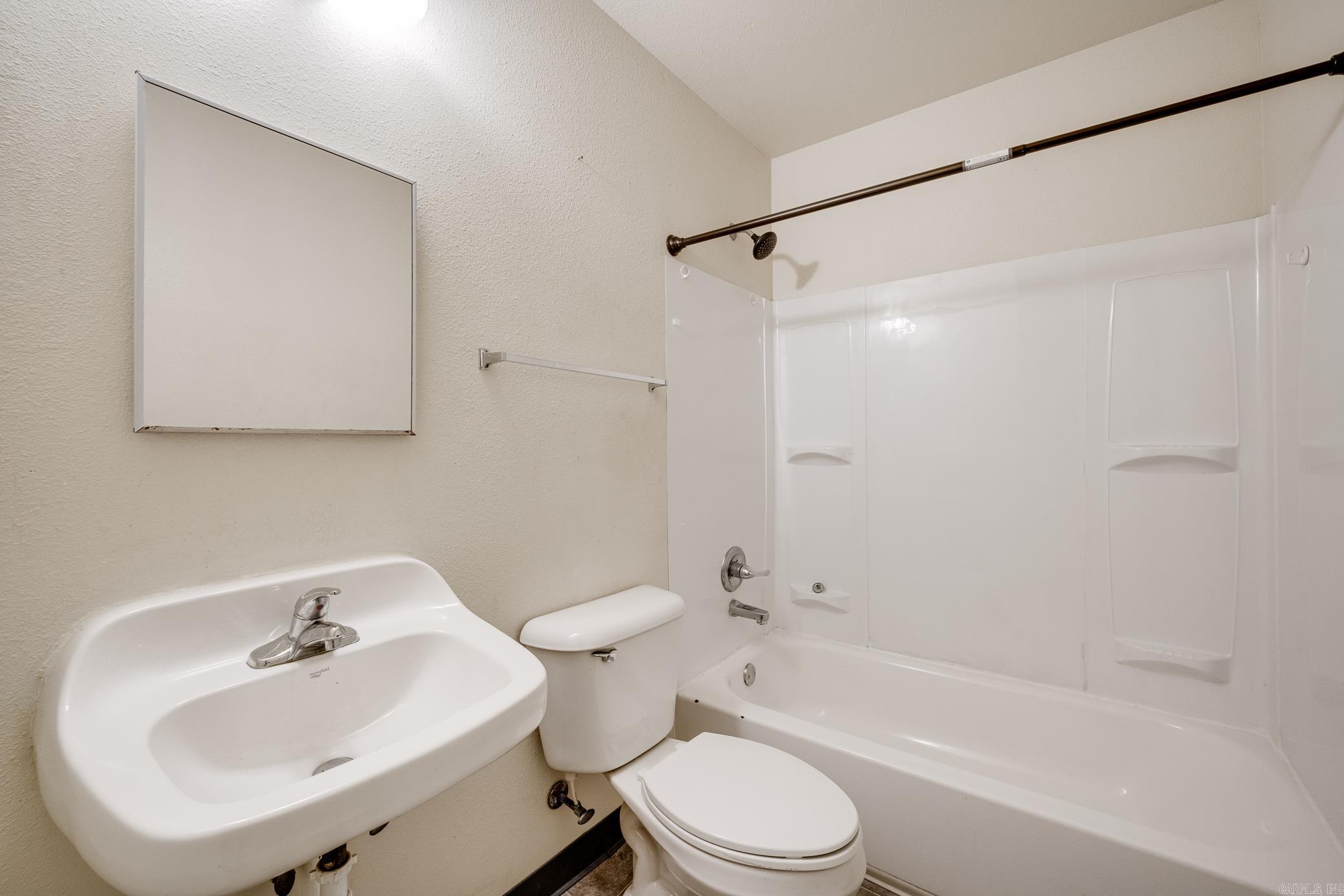 300 W Harding, #208  Morrilton, AR