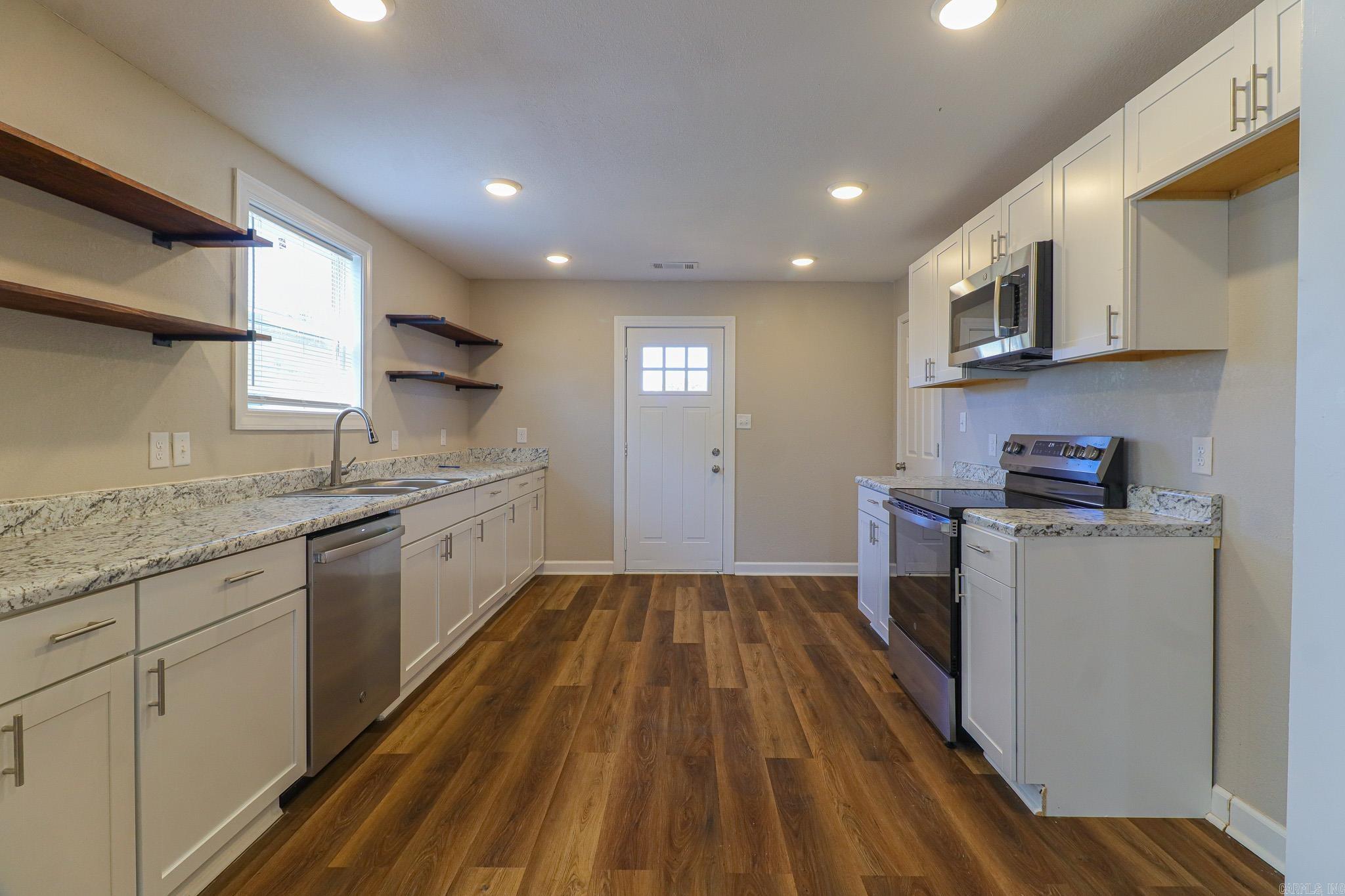 587 E Matthews  Brookland, AR