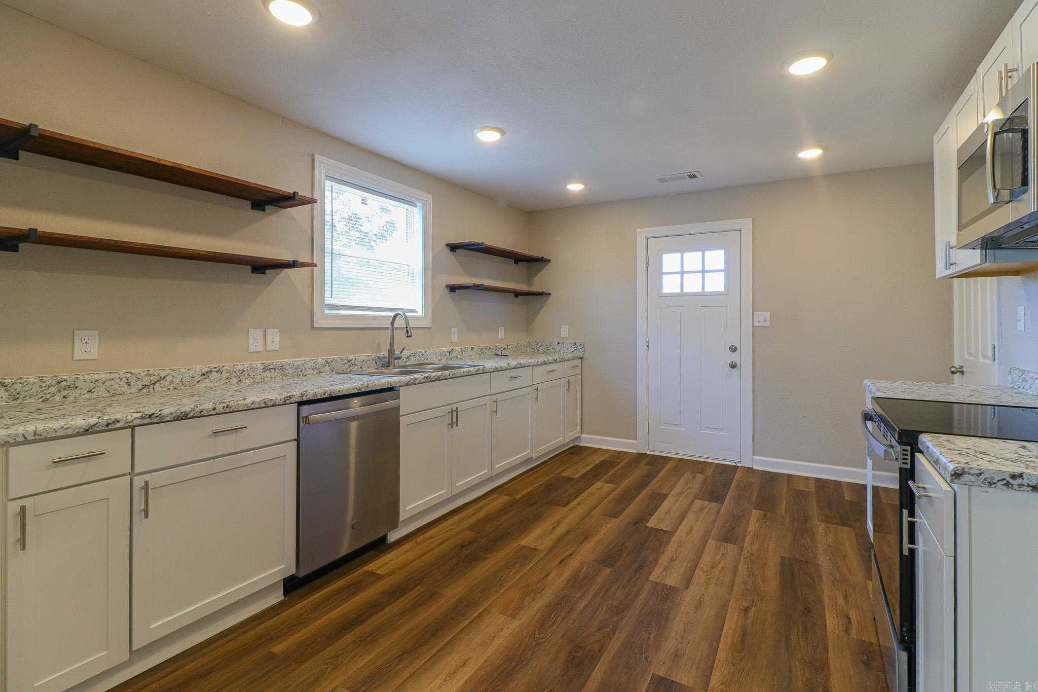 587 E Matthews  Brookland, AR