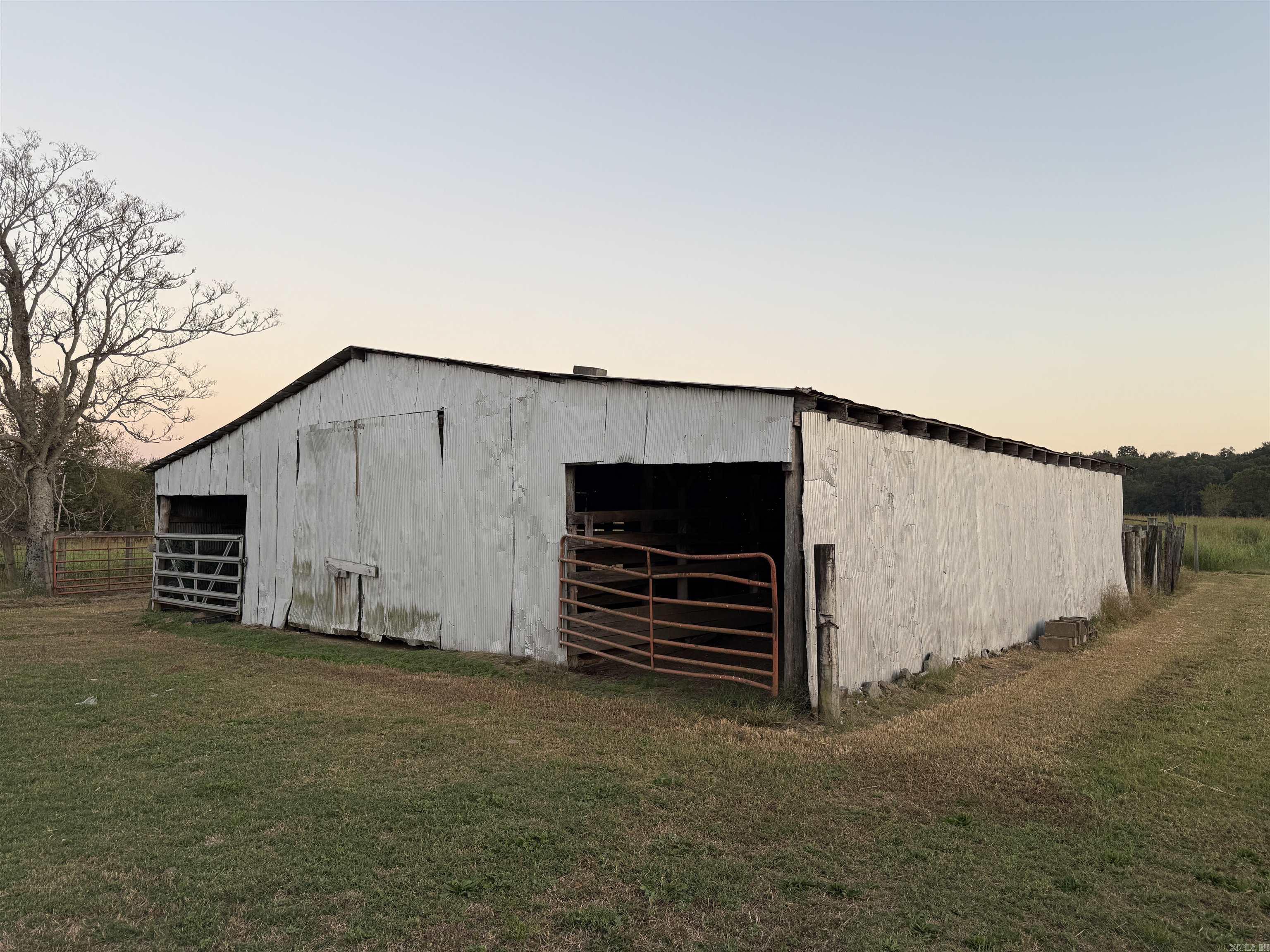 272 Hwy. 31  Romance, AR