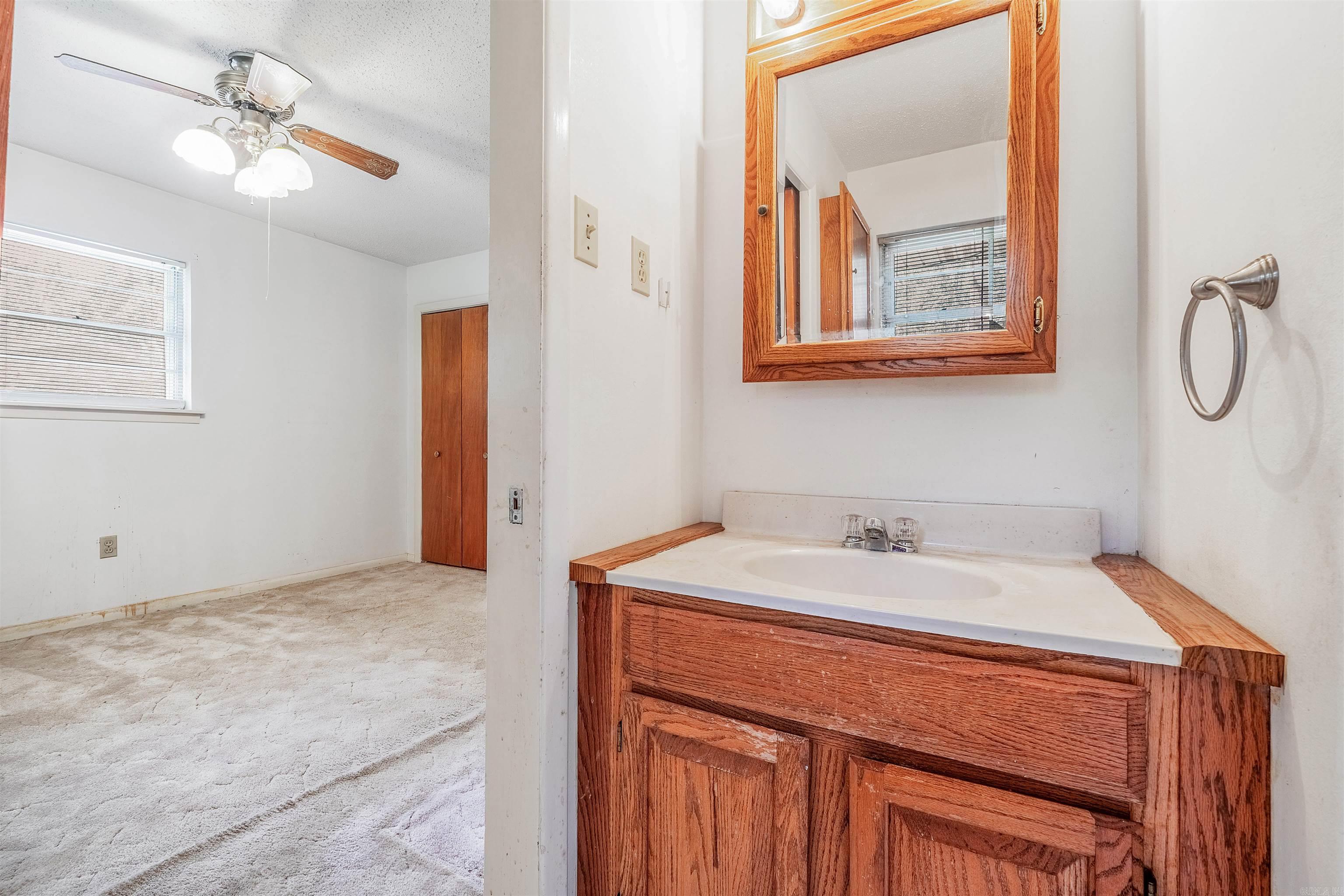 604 E Beverly Ave Sherwood, AR 72120