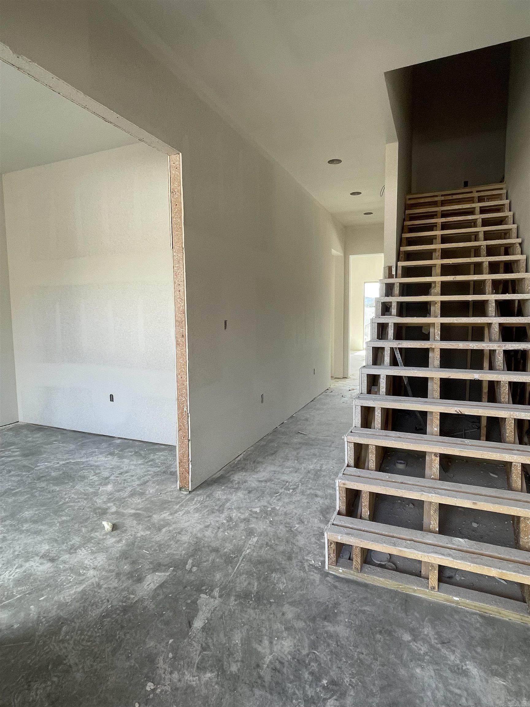 5 Mountain Brook Road Little Rock, AR 72223