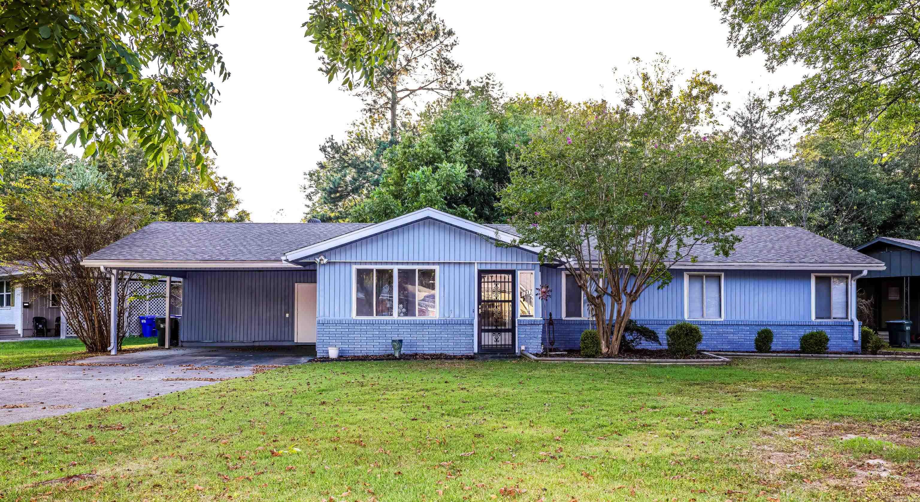 1317  Fairlane  Conway, AR