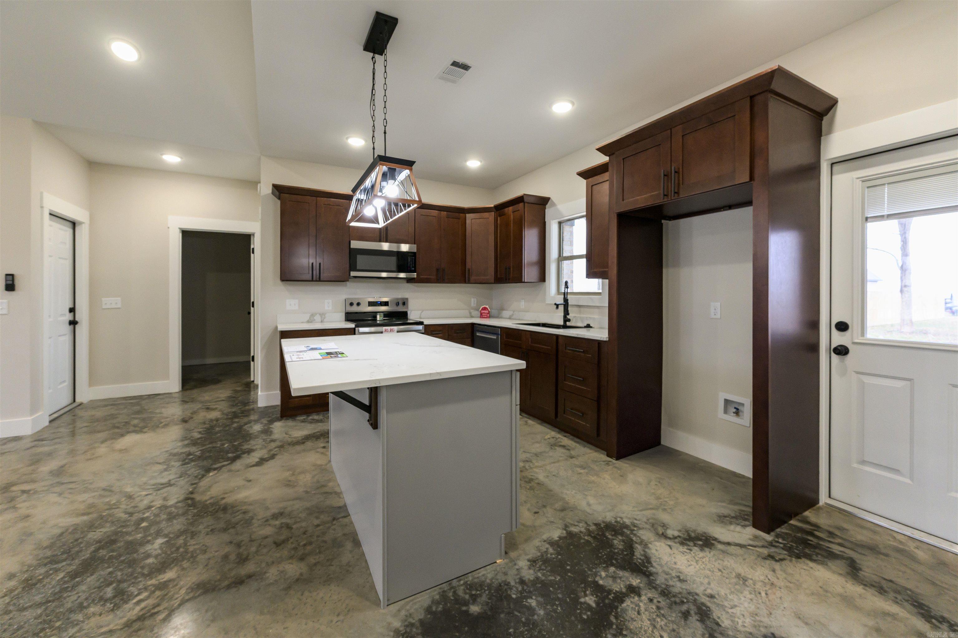 805 Brayden Lane Manila, AR 72442