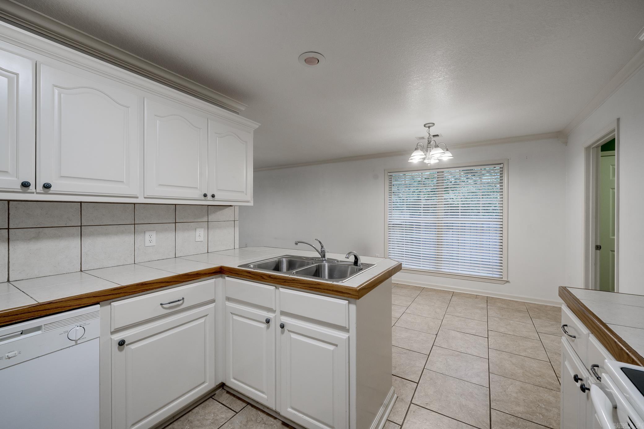 25 Thomas Circle Greenbrier, AR 72058