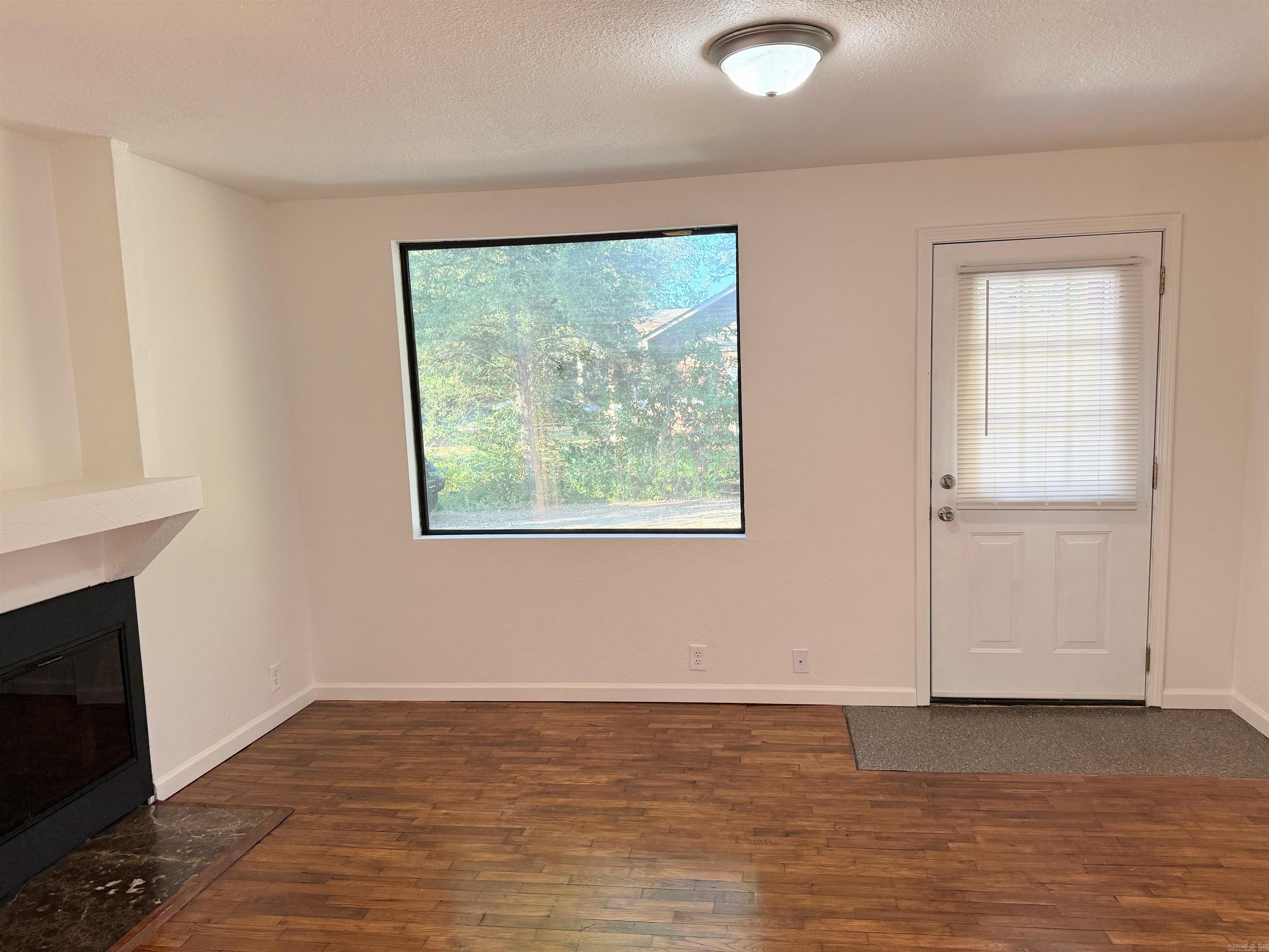 215 S Montgomerey  Clarksville, AR