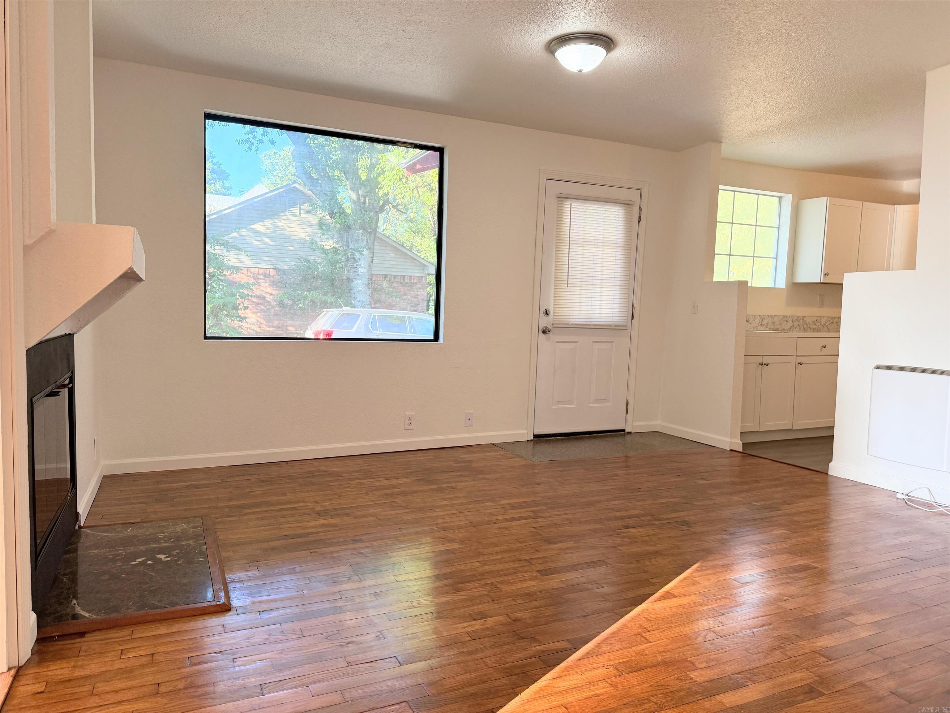 215 S Montgomerey  Clarksville, AR