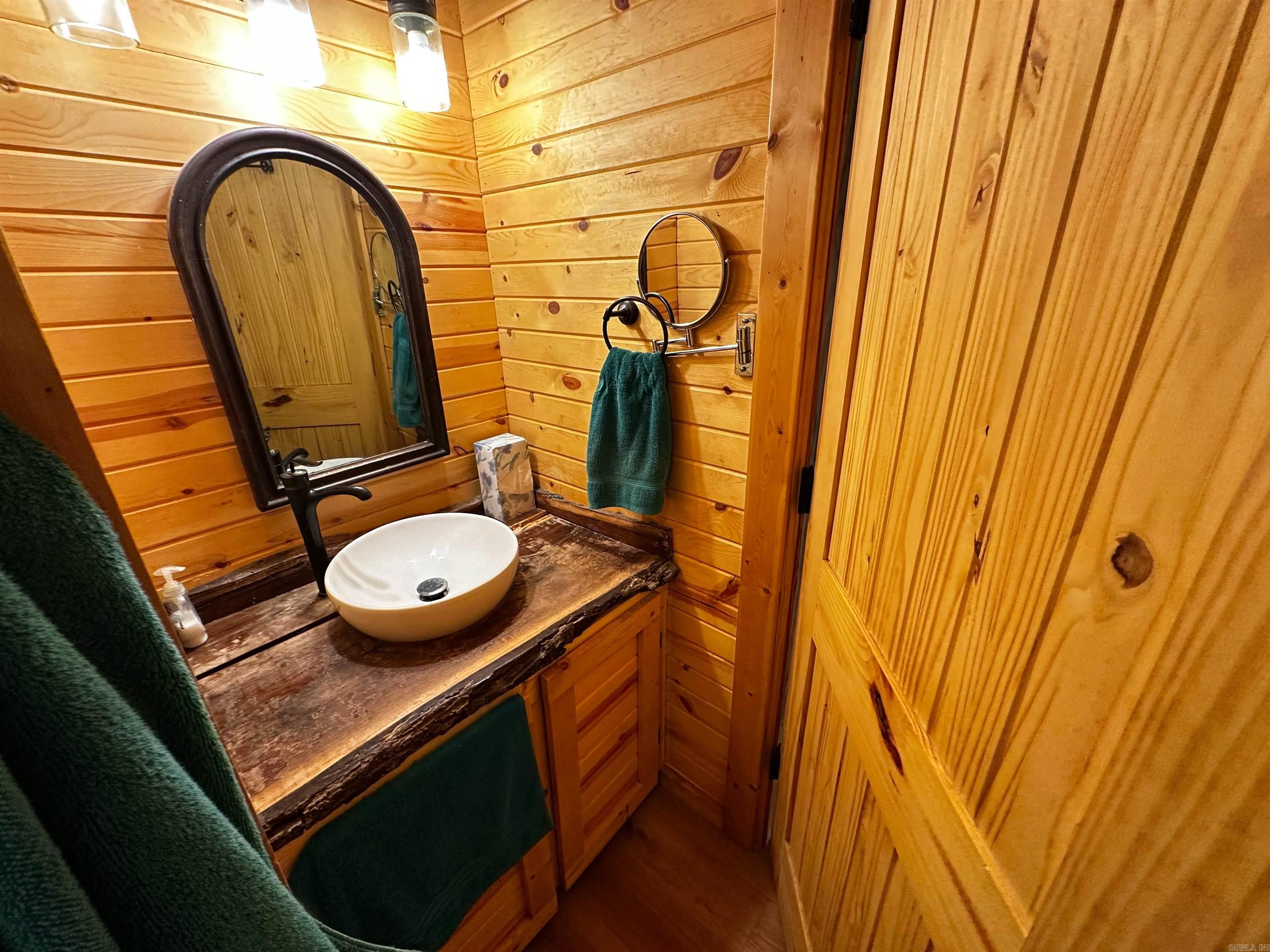 185 Sugar Hill  Mountain View, AR