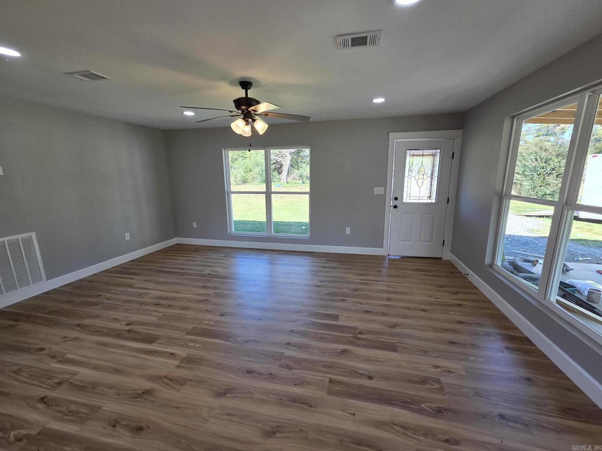 2735 Floral  Floral, AR