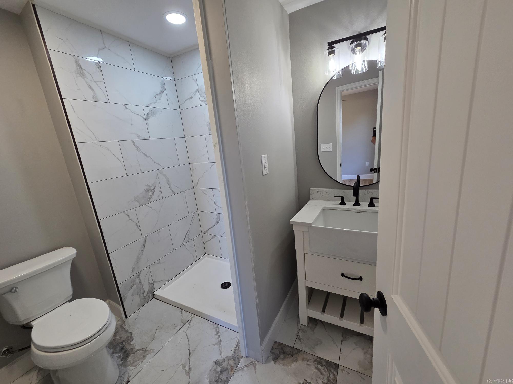 2735 Floral  Floral, AR