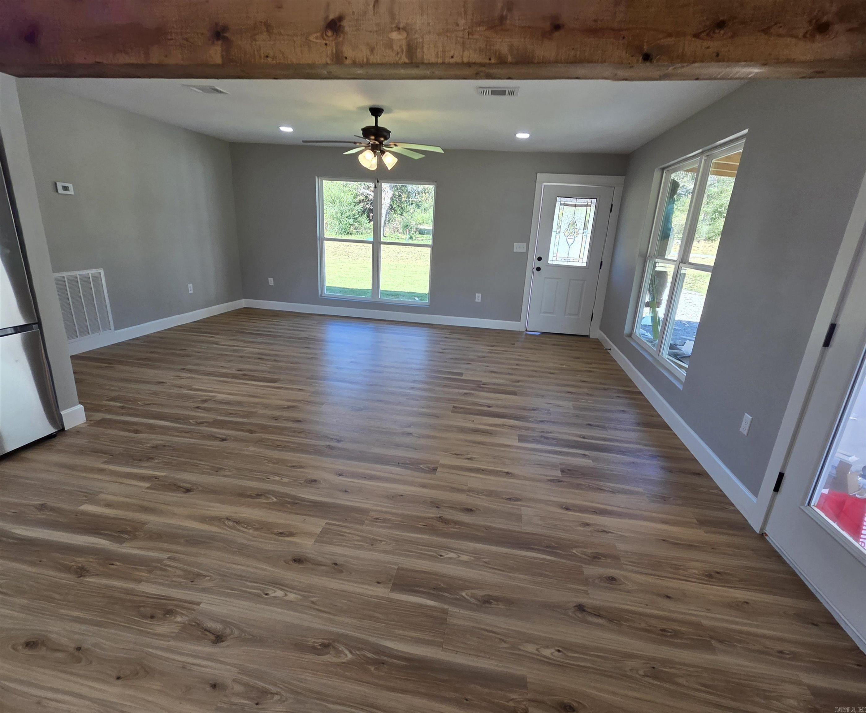 2735 Floral  Floral, AR