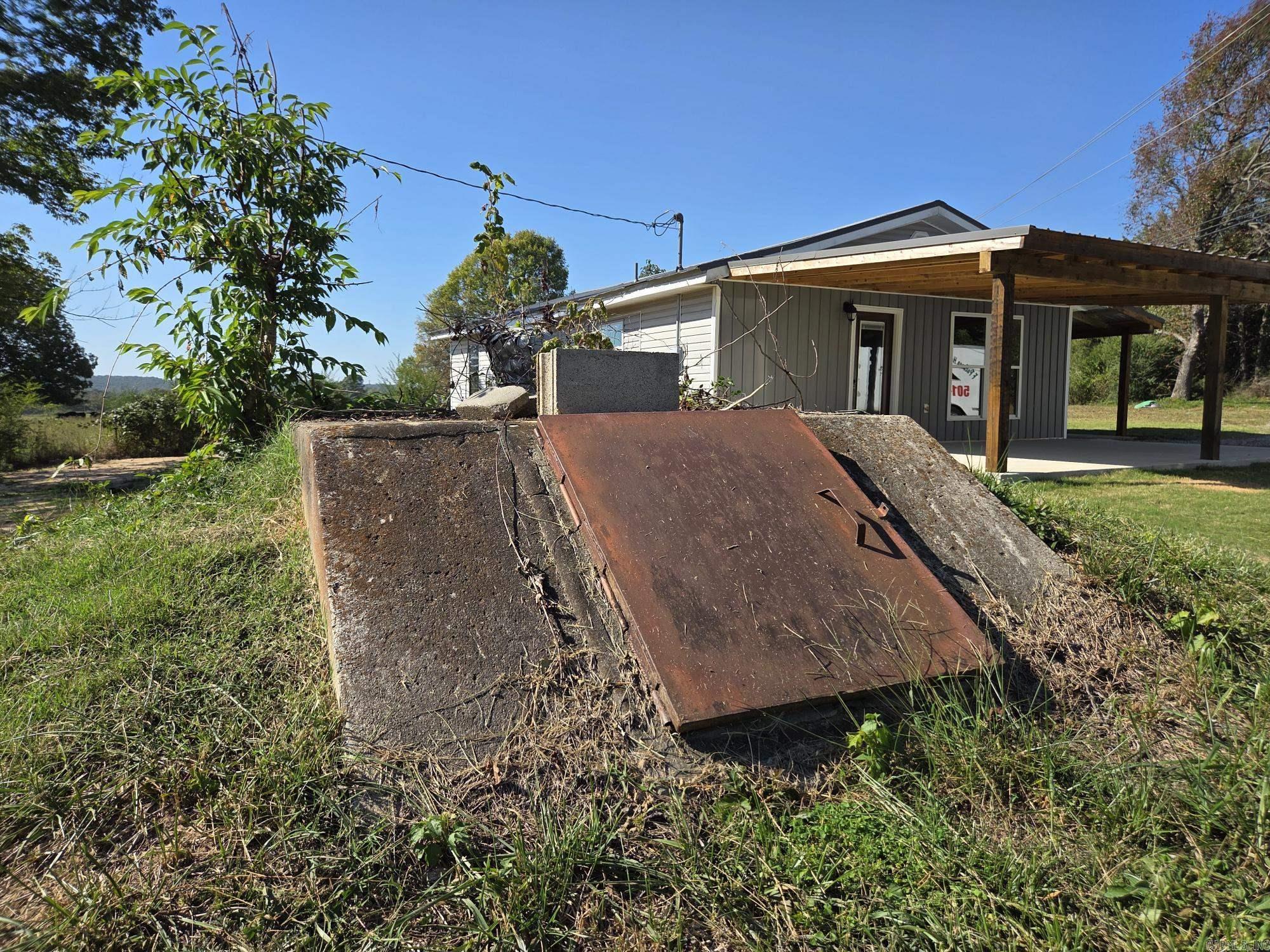 2735 Floral  Floral, AR