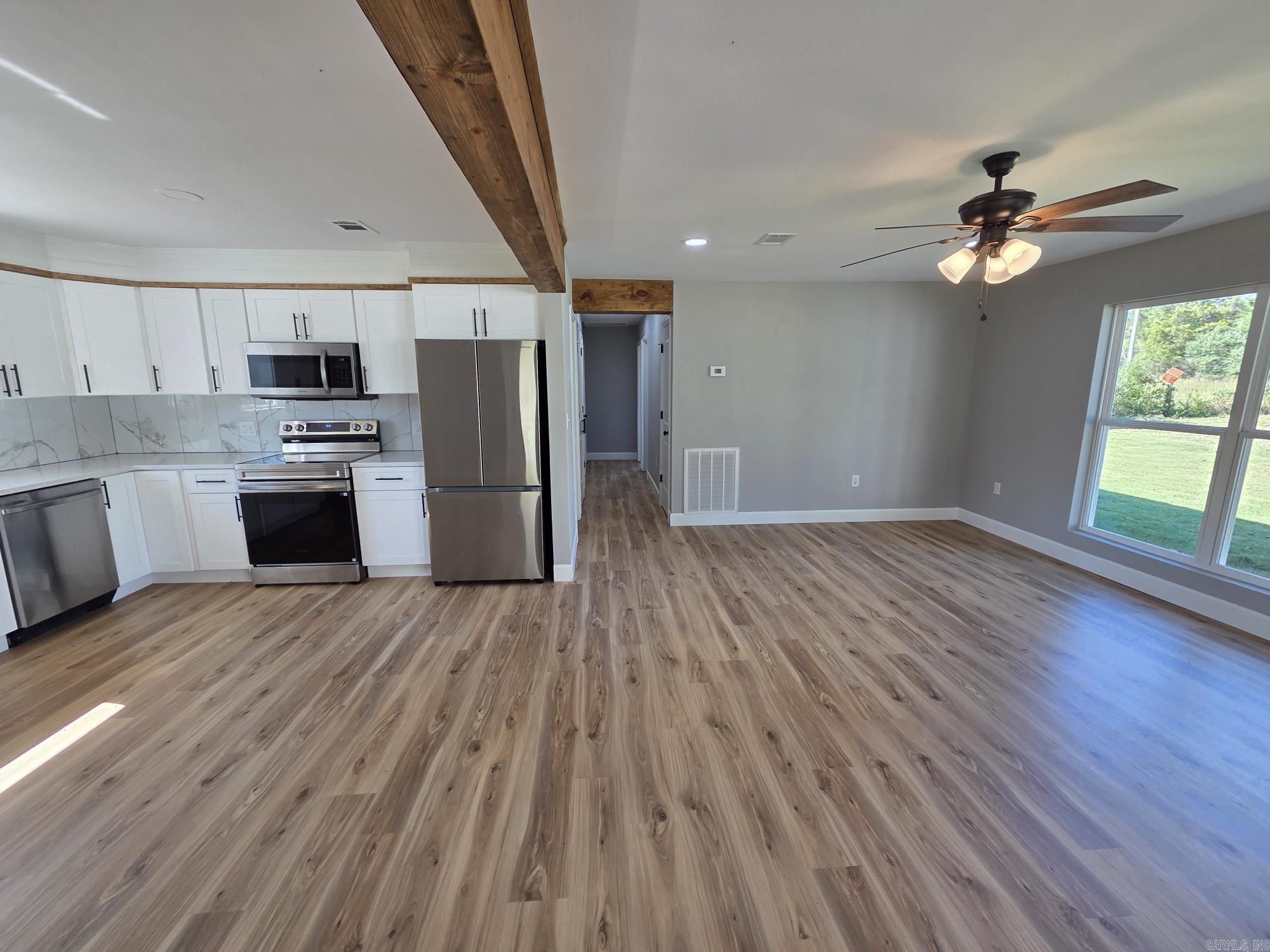 2735 Floral  Floral, AR