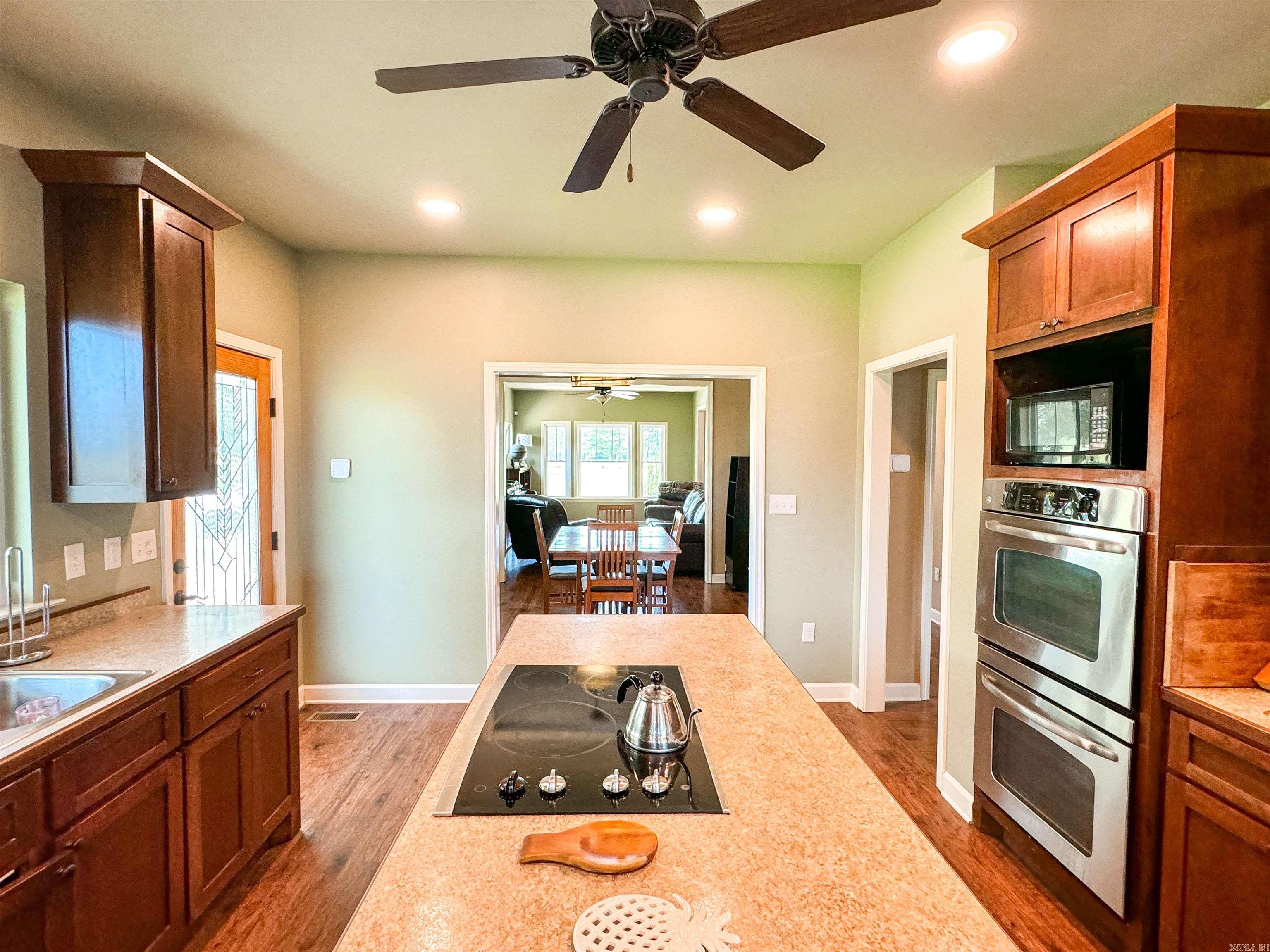 125 Gassaway Searcy, AR 72143