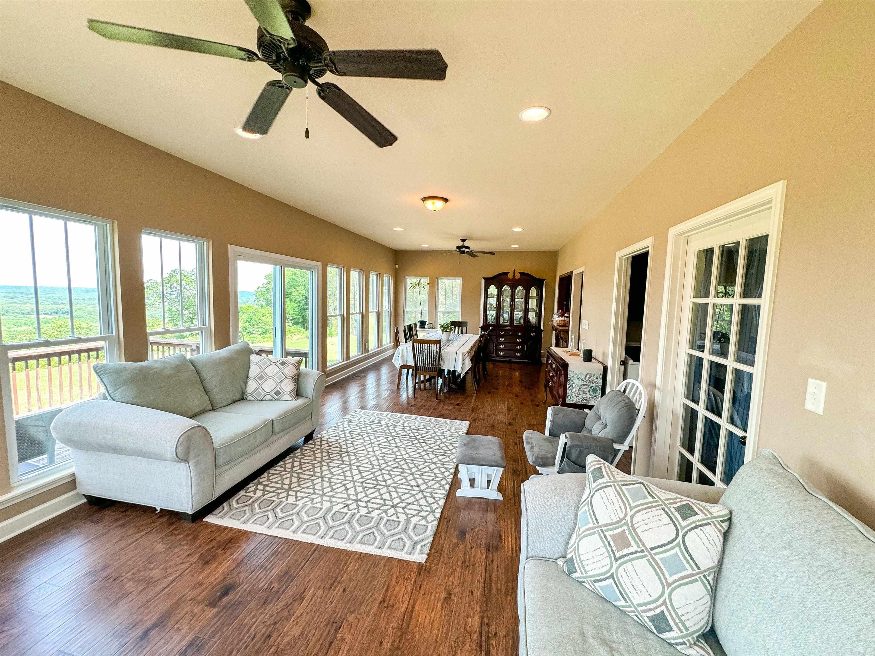 125 Gassaway Searcy, AR 72143