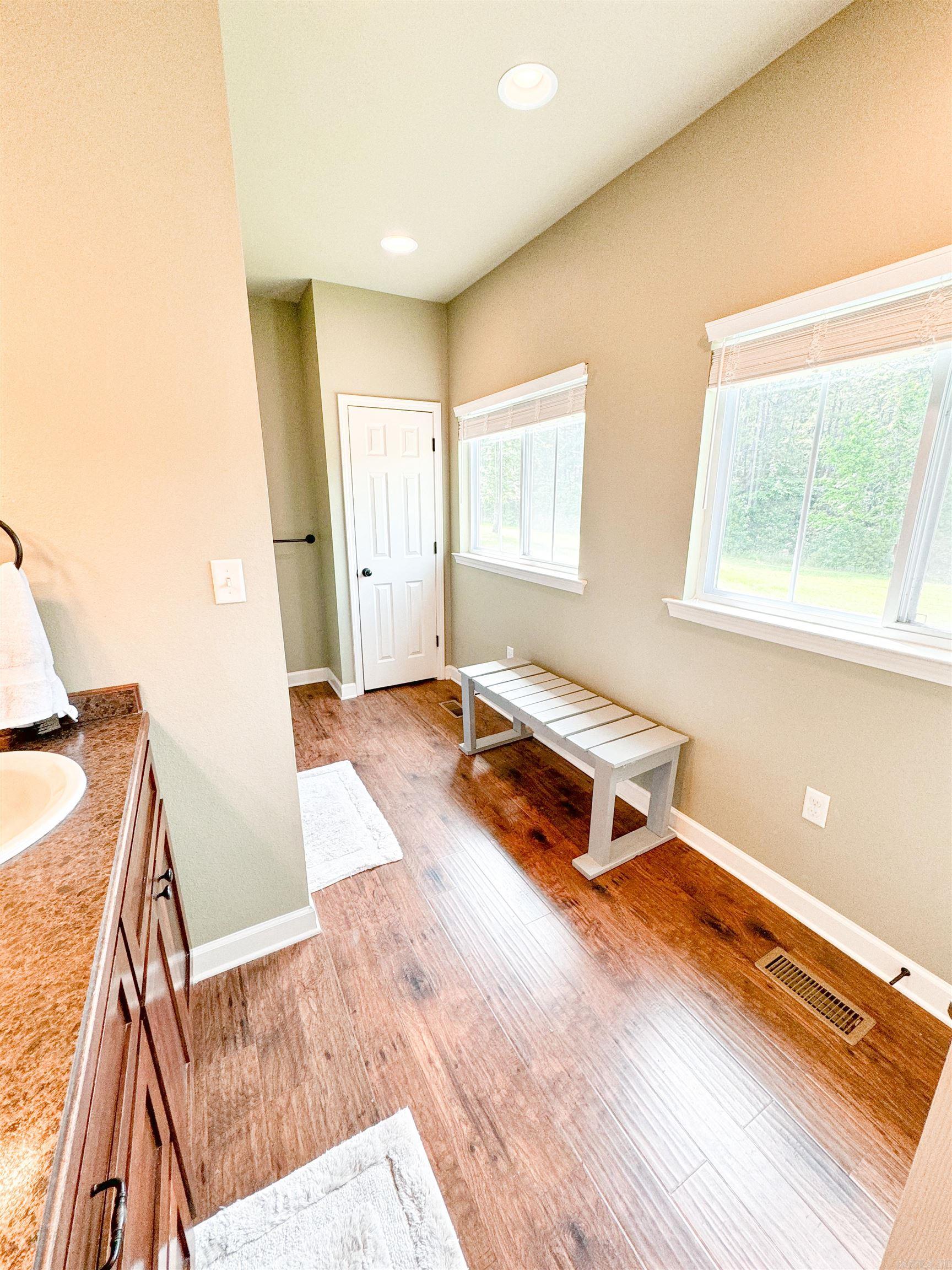 125 Gassaway Searcy, AR 72143