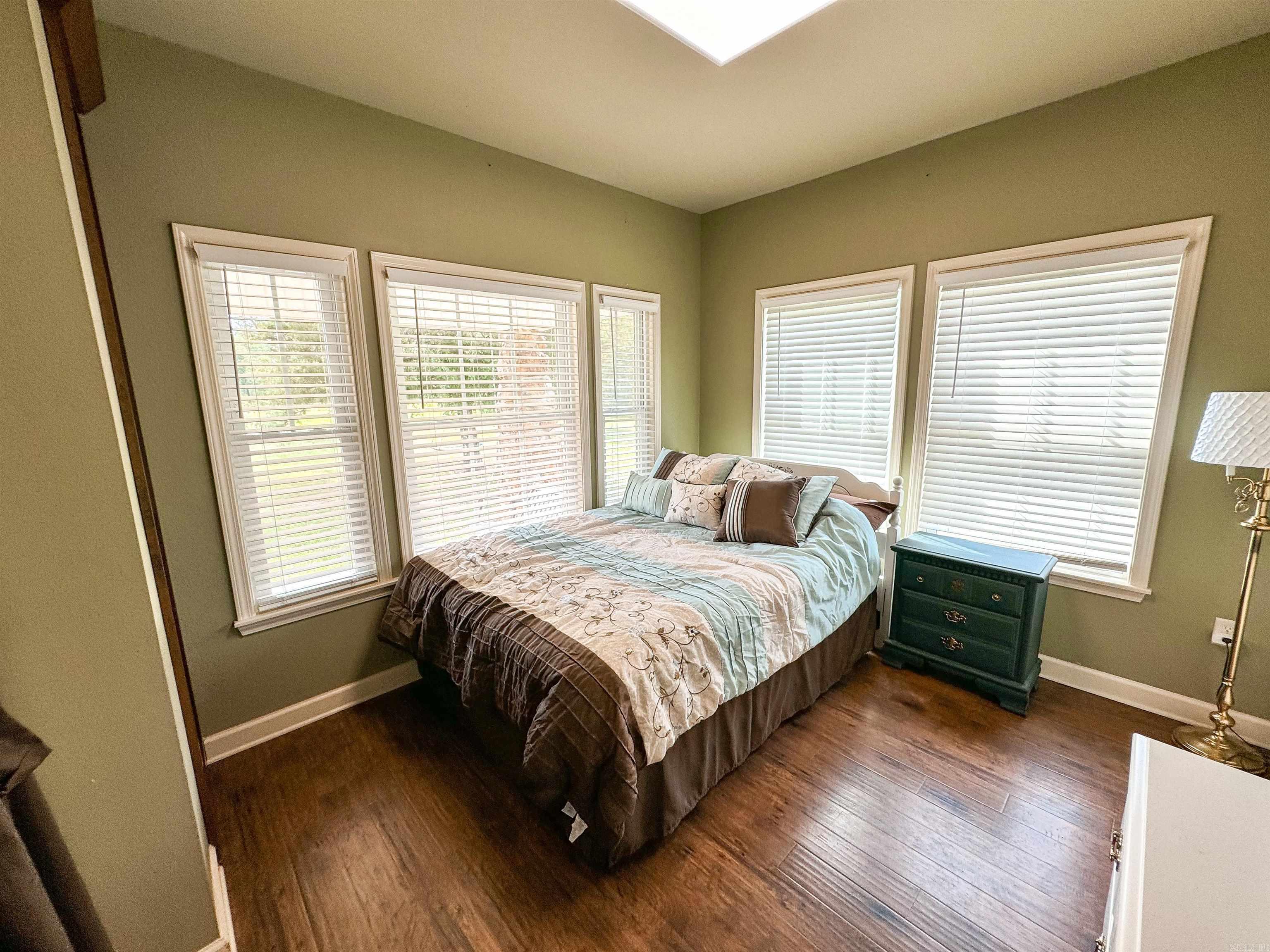 125 Gassaway Searcy, AR 72143