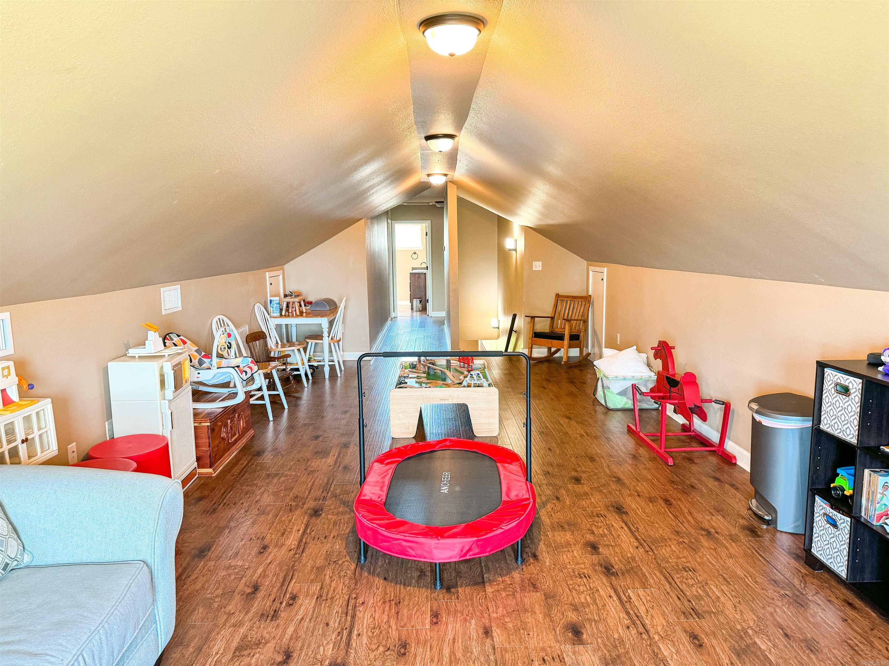 125 Gassaway Searcy, AR 72143