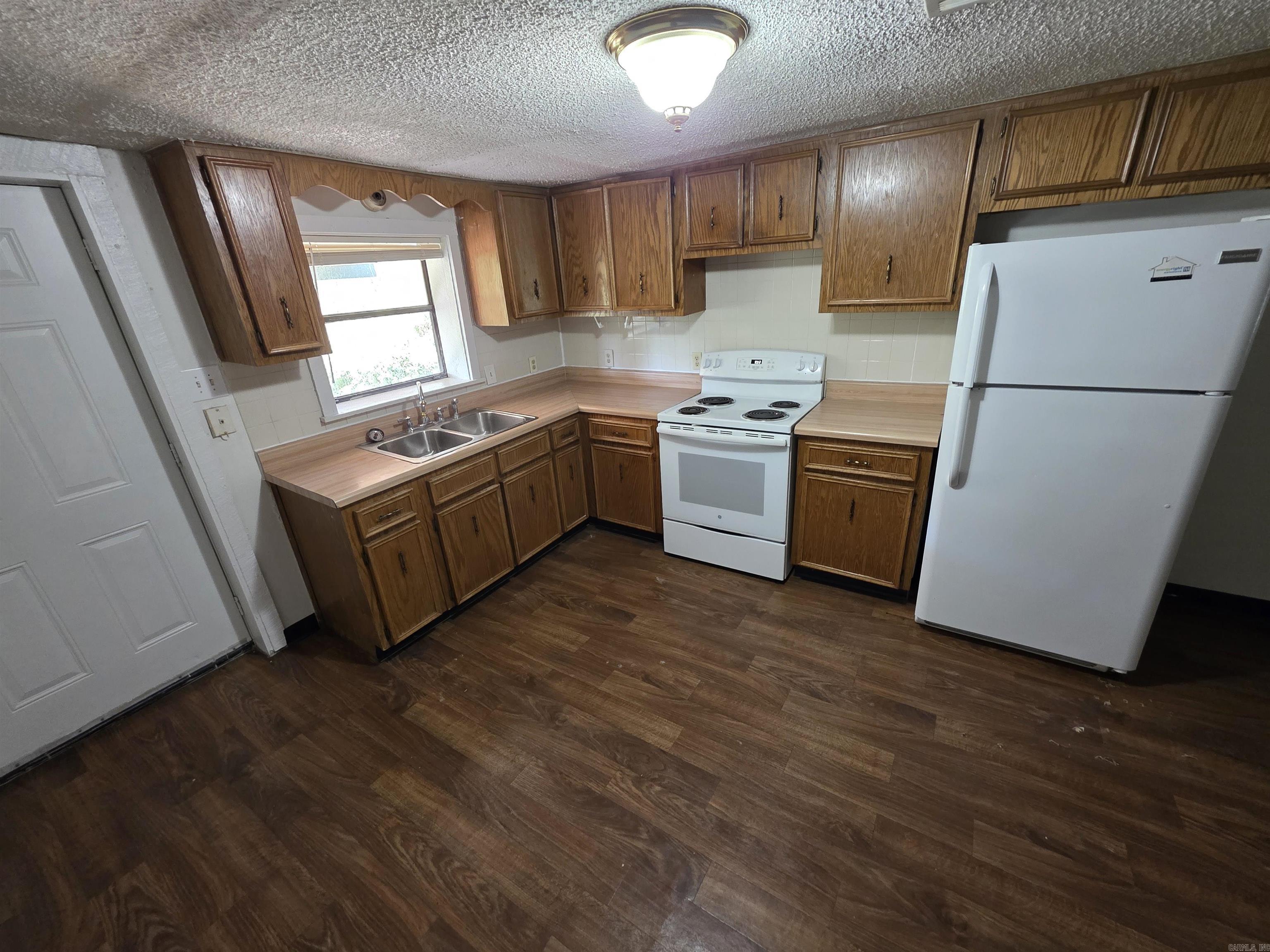 5101 B.B.  Little Rock, AR