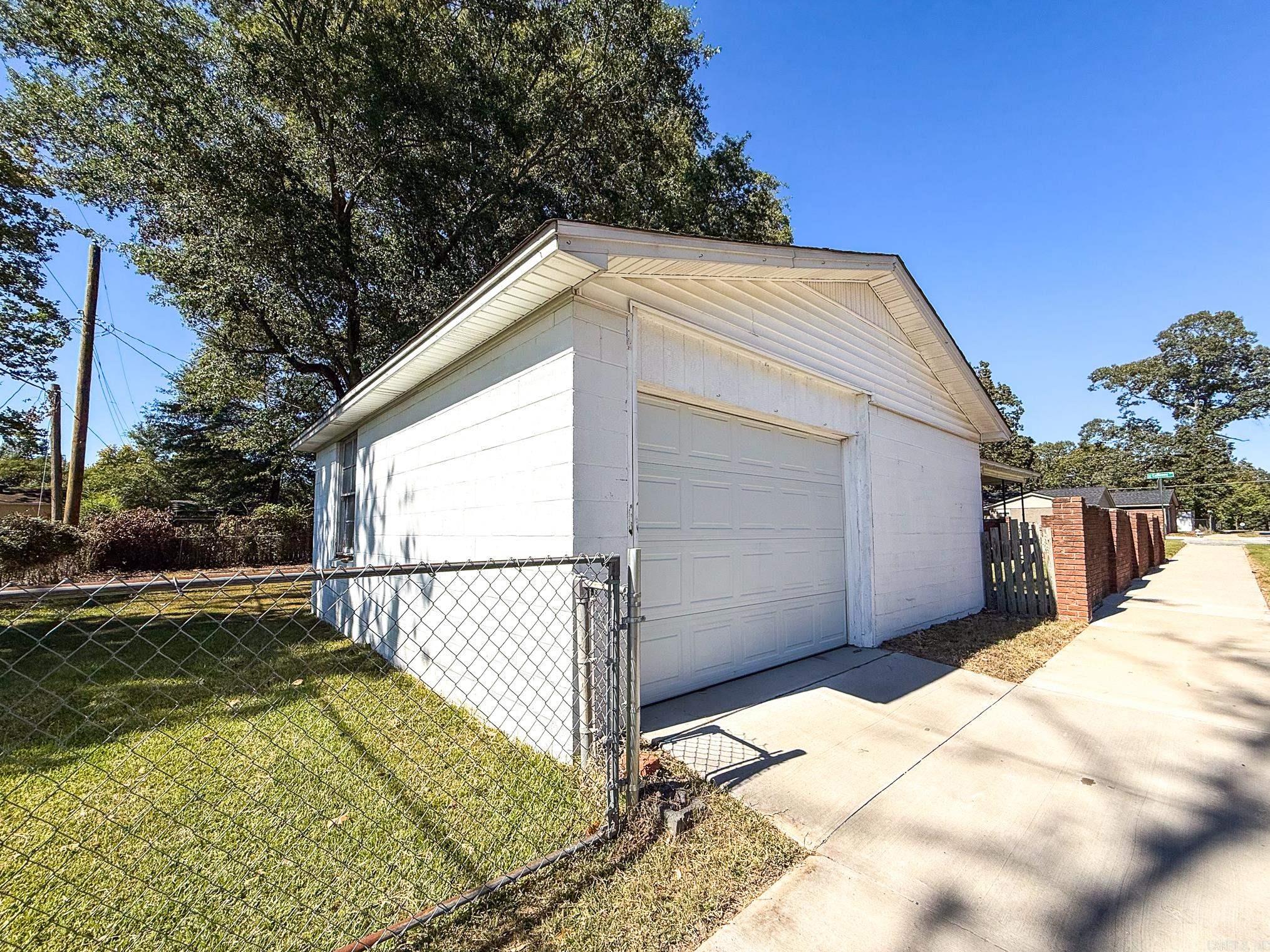 208 Calloway  Sherwood, AR