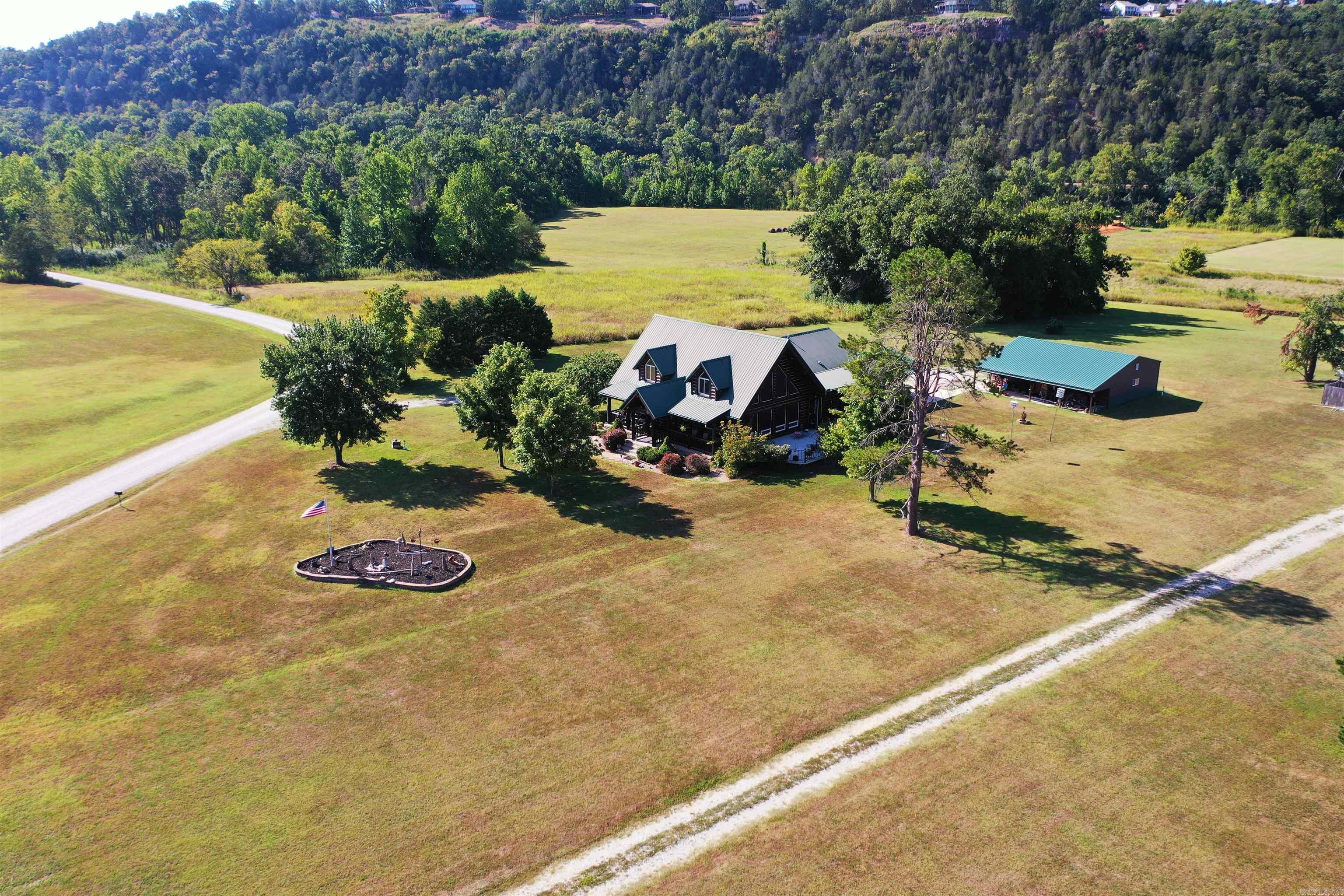 497 CR 101  Norfork, AR