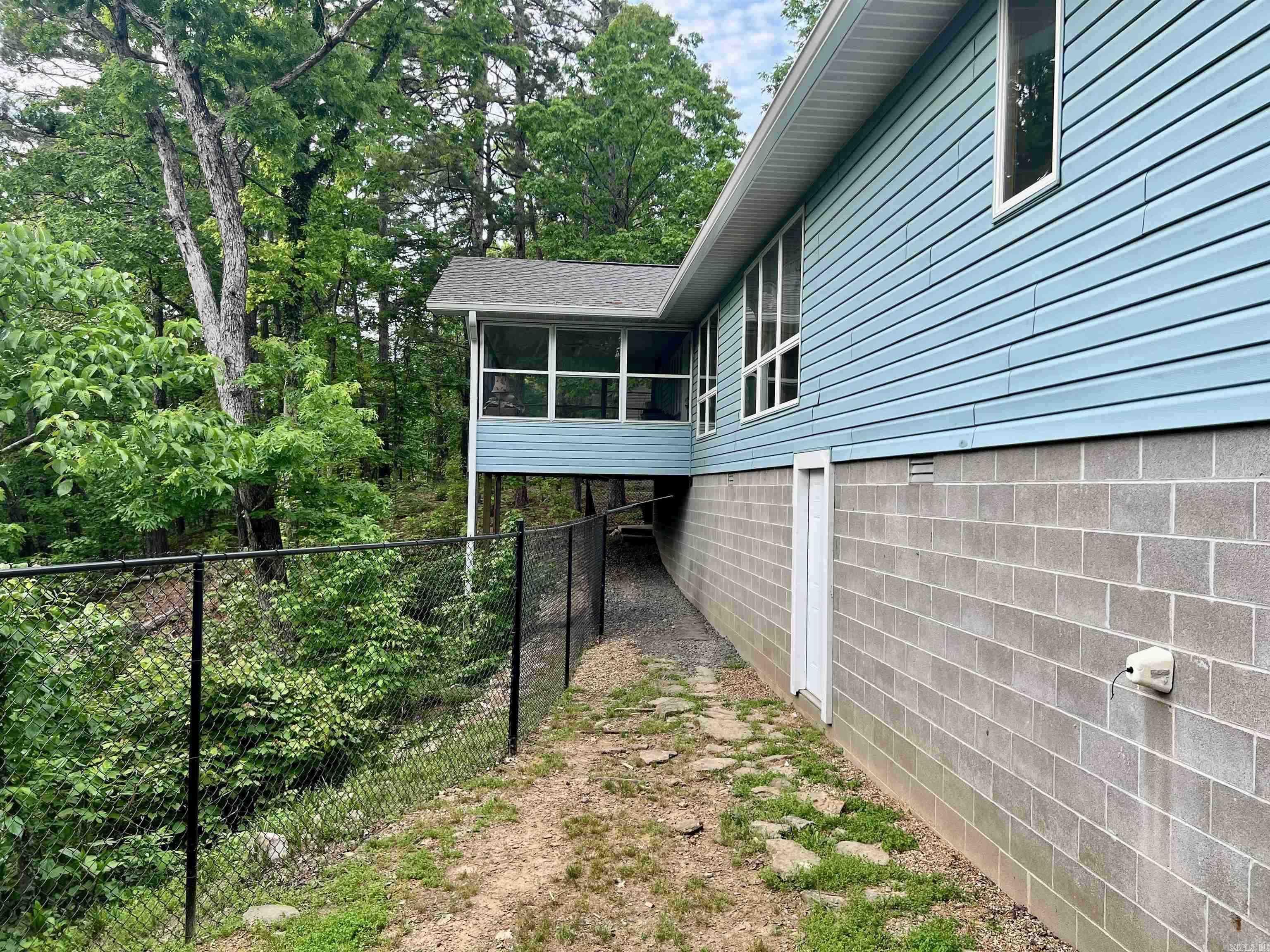 110 Drawbridge  Fairfield Bay, AR