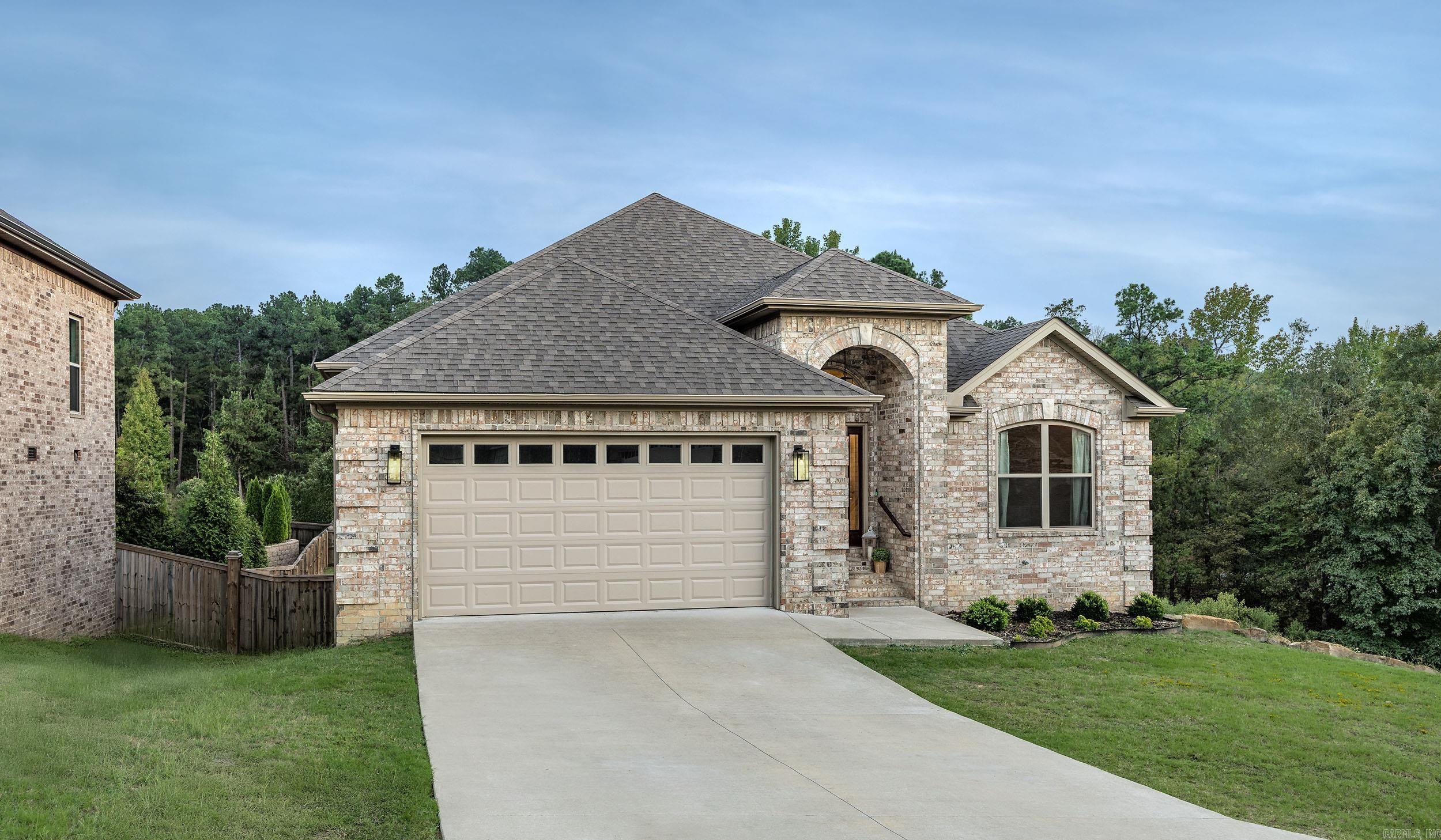 14 Majestic  Maumelle, AR