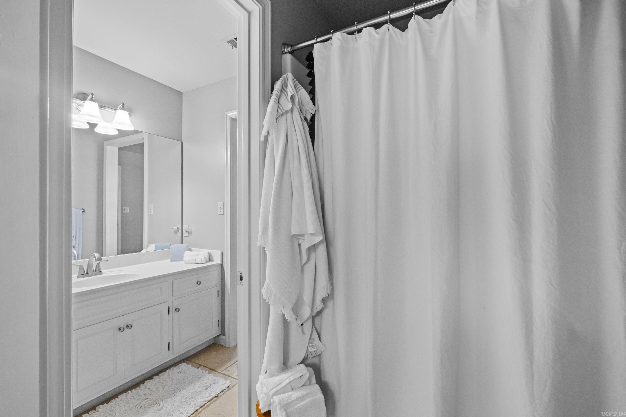 308 River Oaks Blvd Searcy, AR 72143