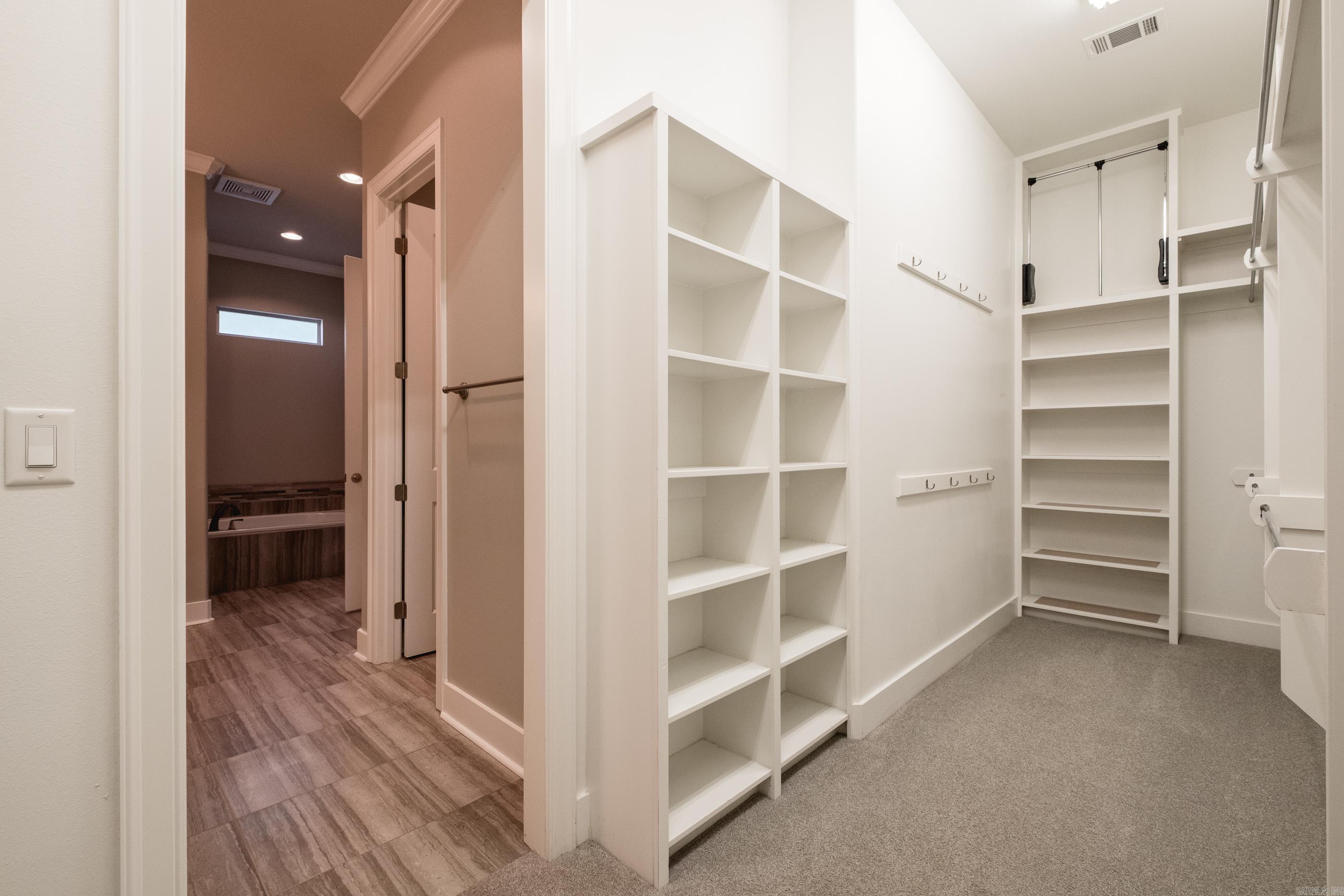 122 Cove Creek Ct  Little Rock, AR