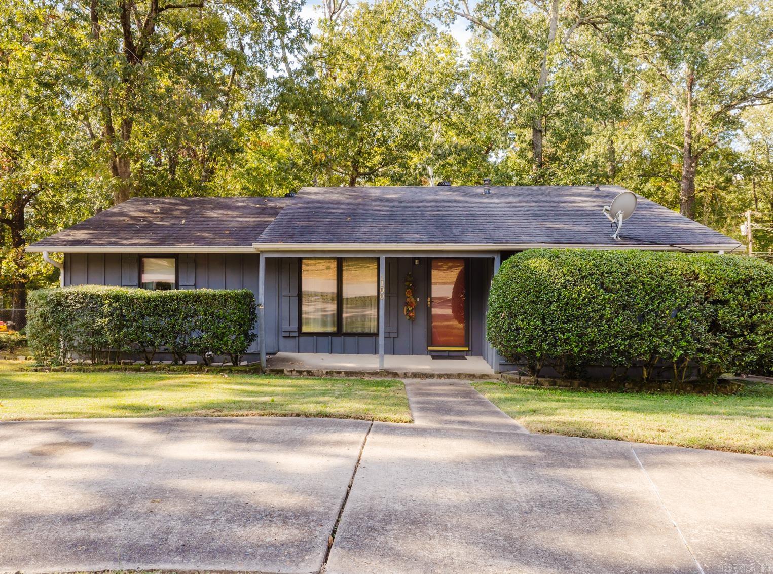 1100 Watson Place Street Benton, AR 72015