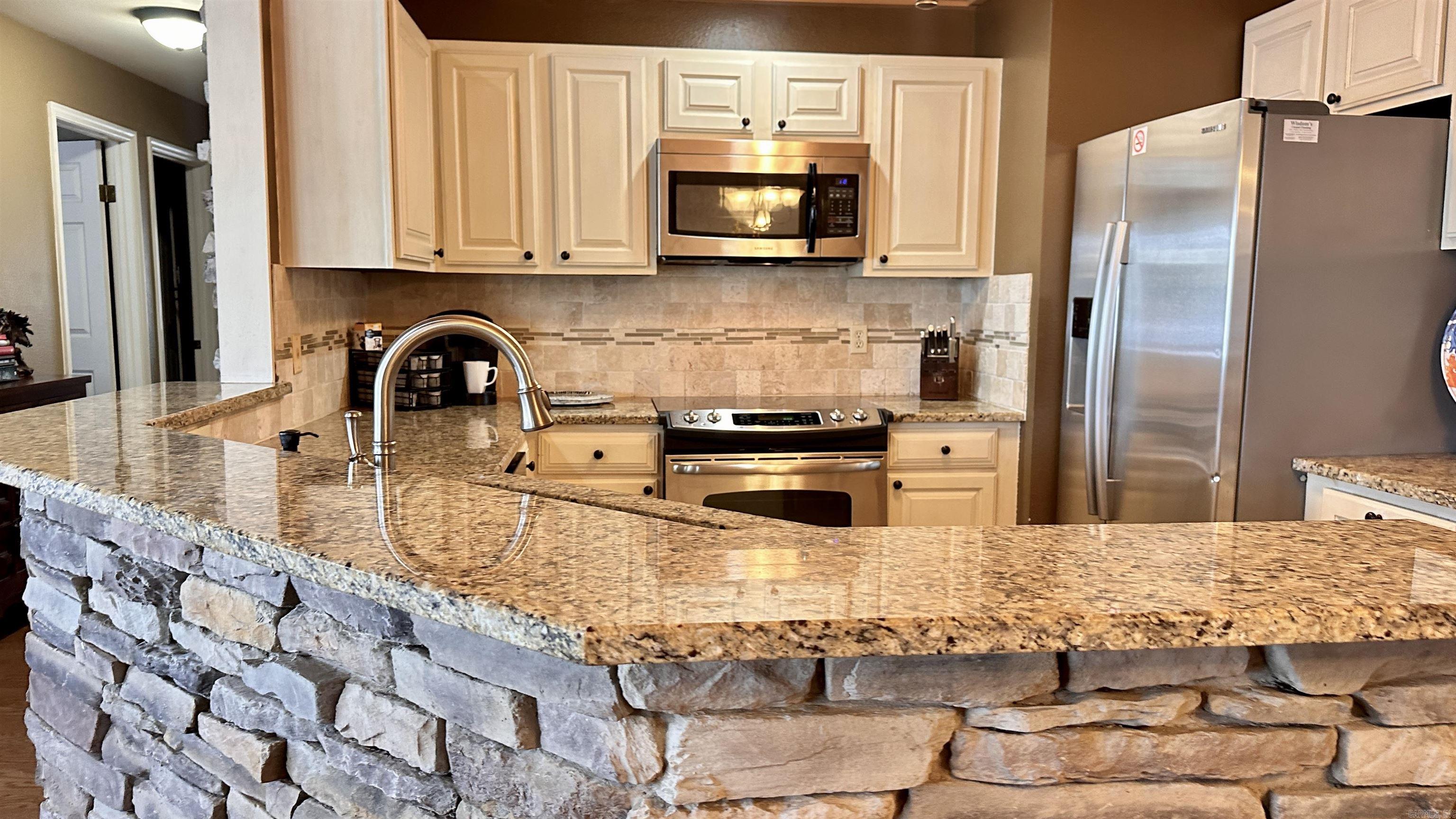 152 Mimosa Point Hot Springs, AR 71913