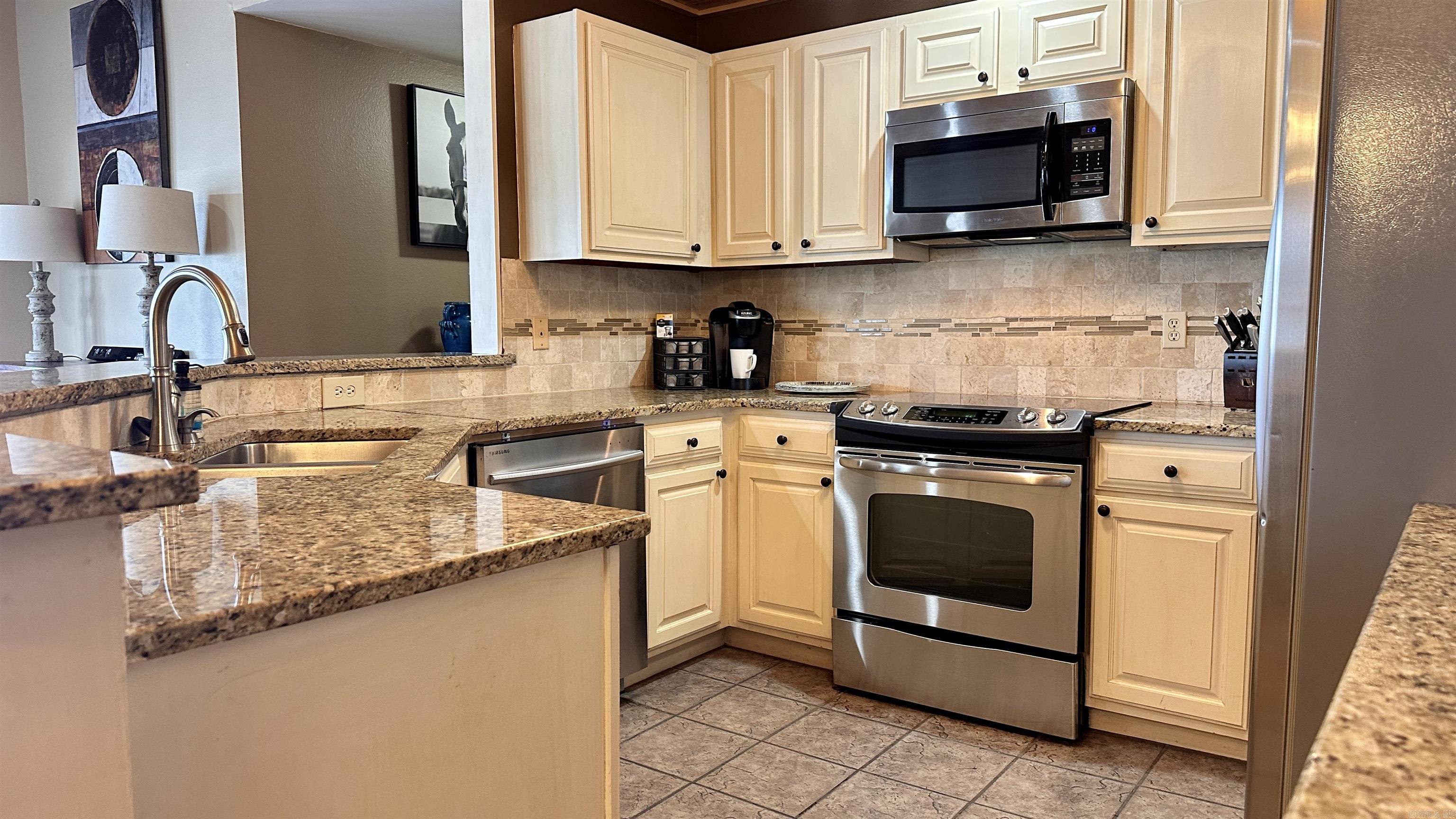 152 Mimosa Point Hot Springs, AR 71913