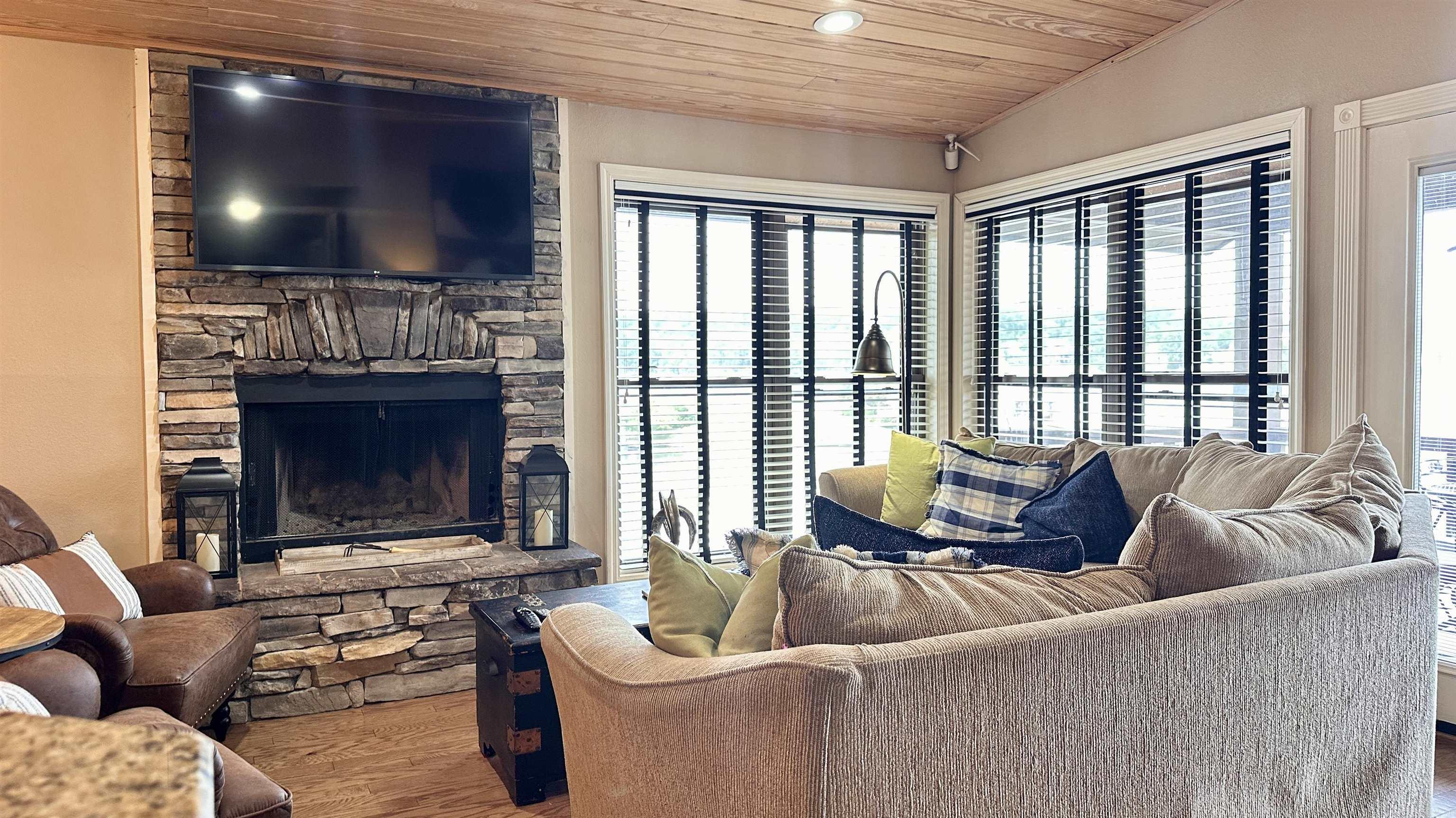 152 Mimosa Point Hot Springs, AR 71913