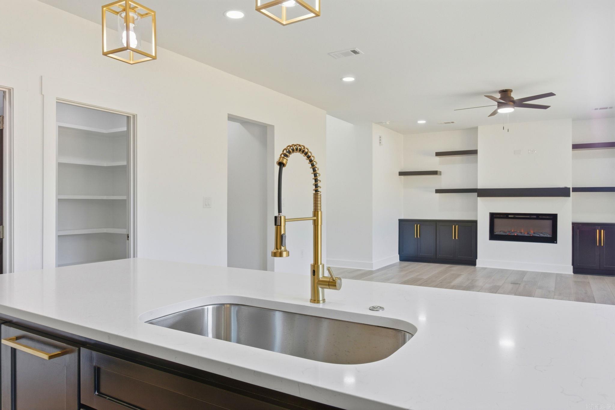 6825 Rudolph Road Alexander, AR 72002