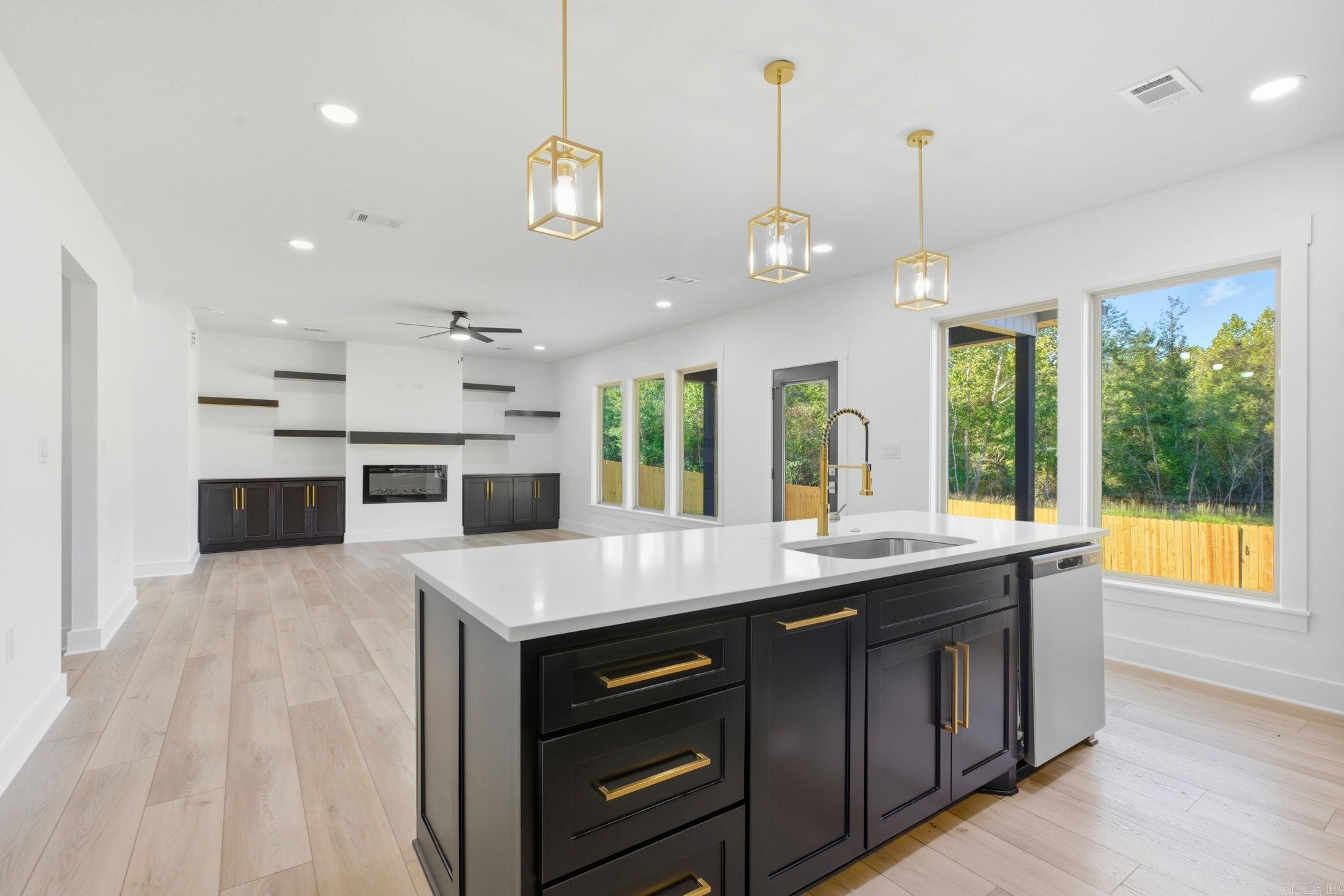 6825 Rudolph Road Alexander, AR 72002