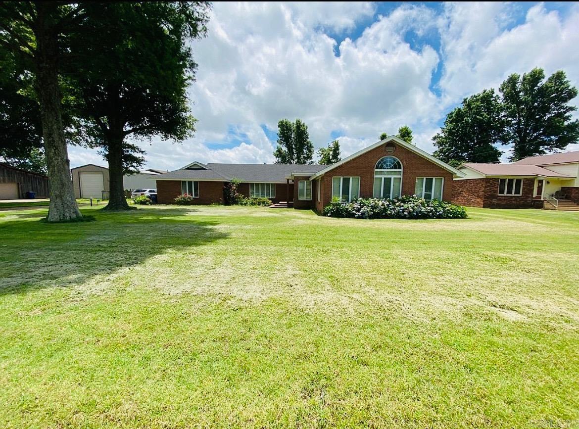 205 W Riverside  Marked Tree, AR