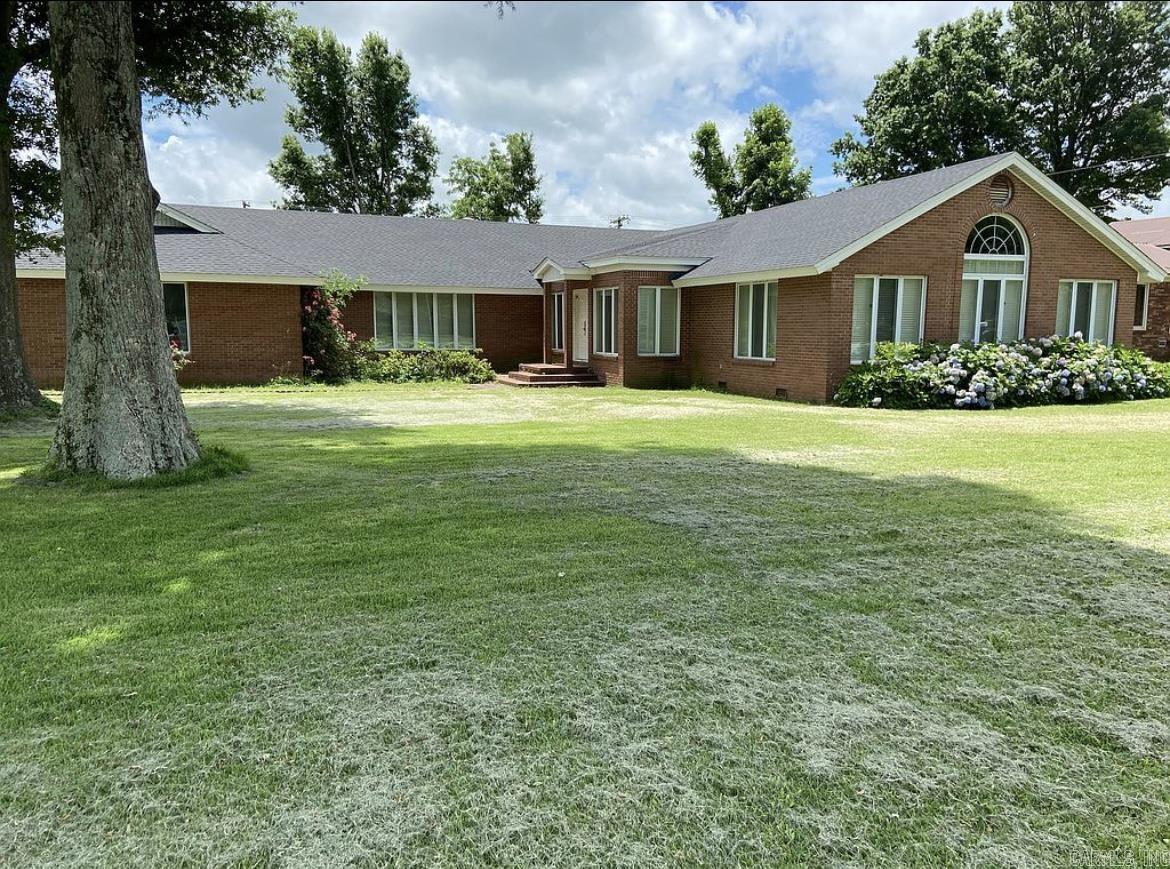205 W Riverside  Marked Tree, AR