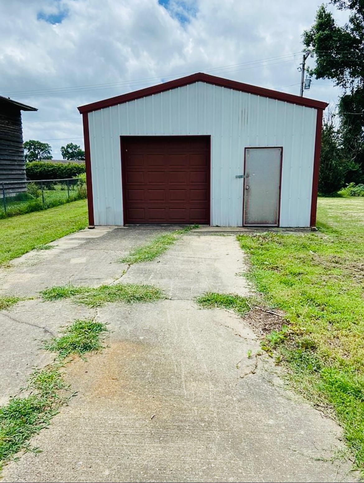 205 W Riverside Drive Marked Tree, AR 72365