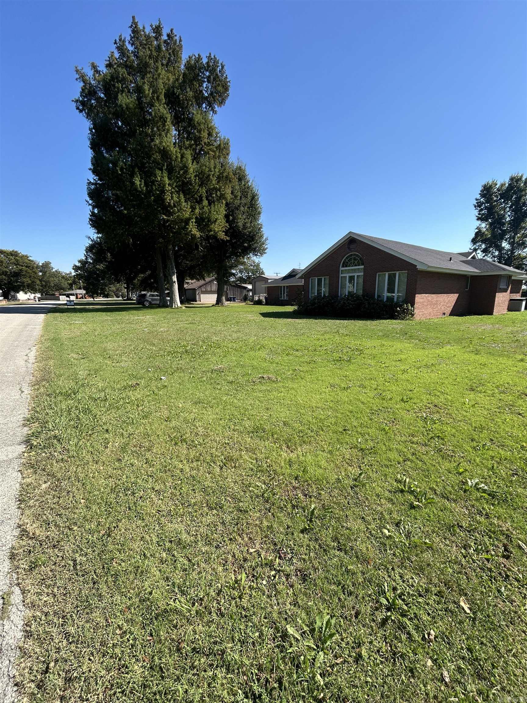 205 W Riverside Drive Marked Tree, AR 72365