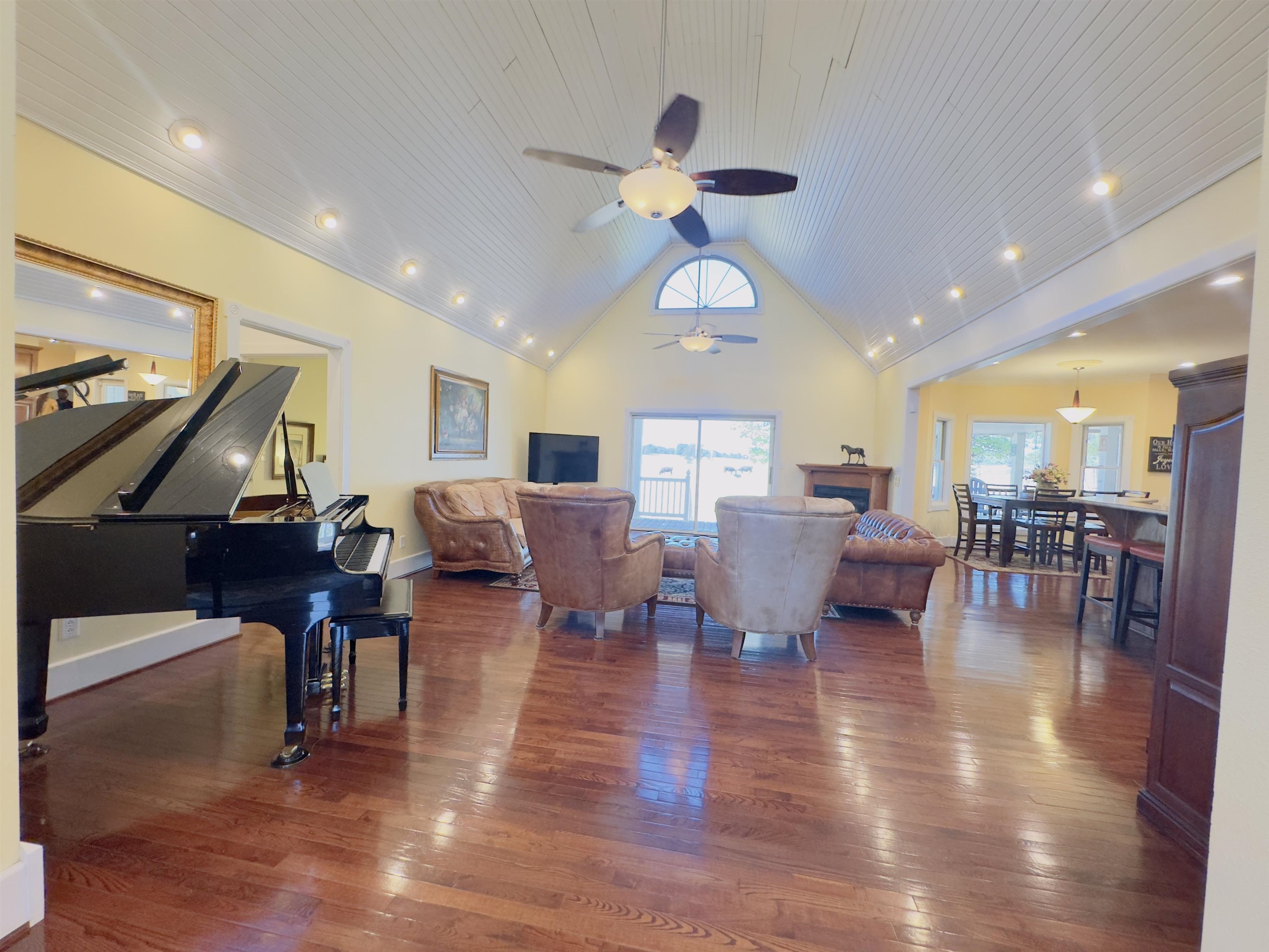 2832A Lacrosse Road Violet Hill, AR 72584