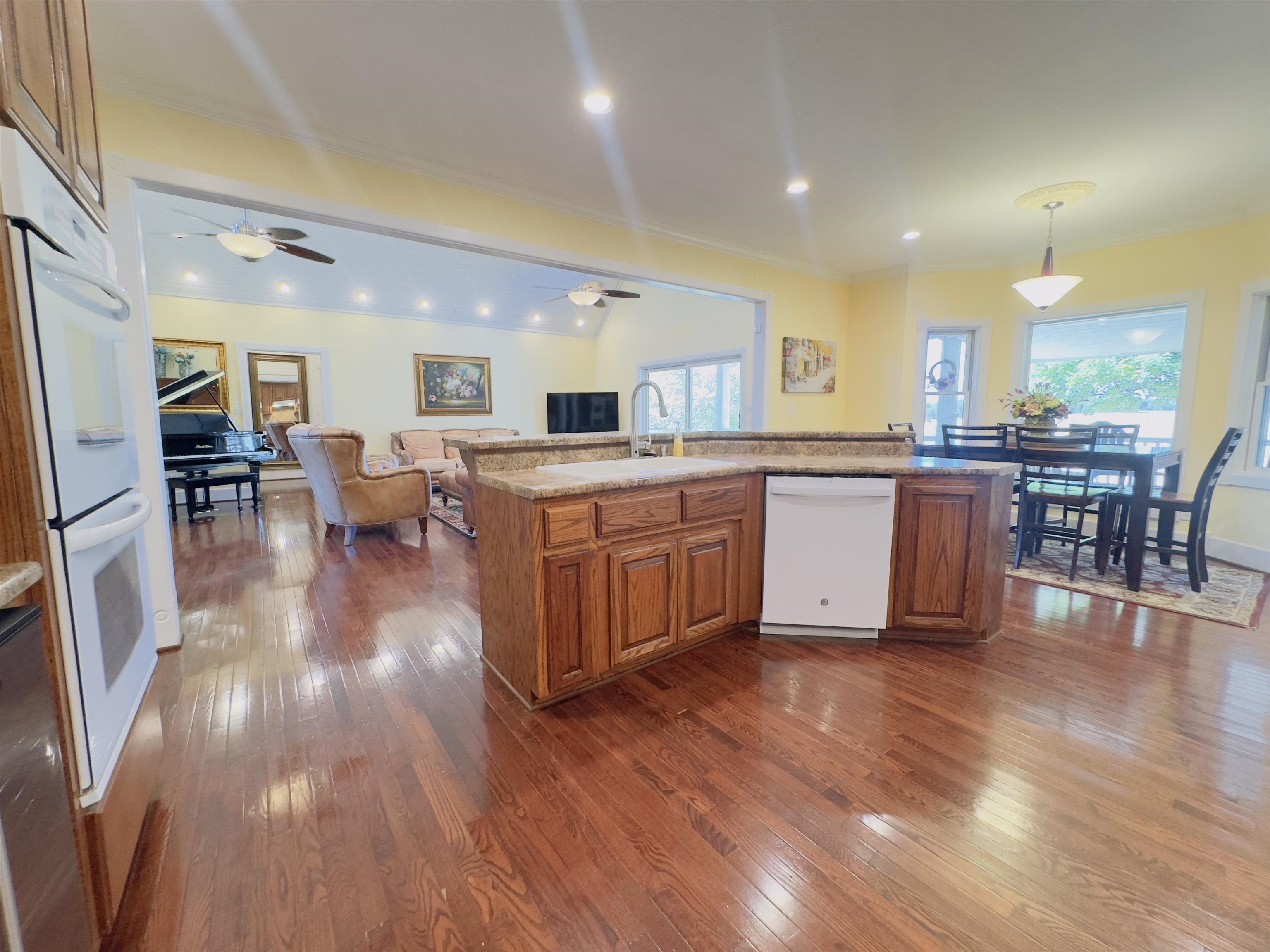 2832A Lacrosse Road Violet Hill, AR 72584