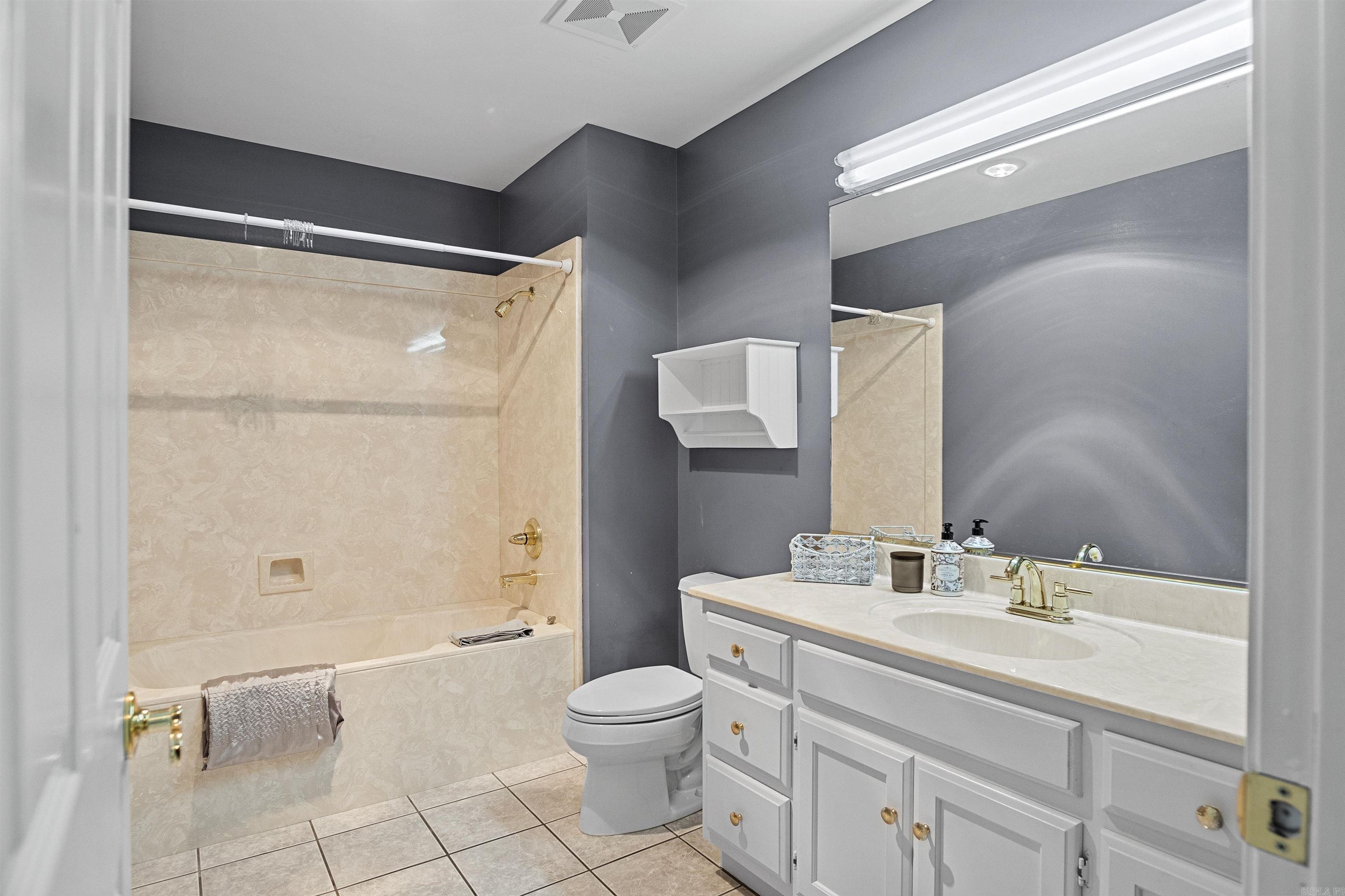 110 E Maddox  Jacksonville, AR