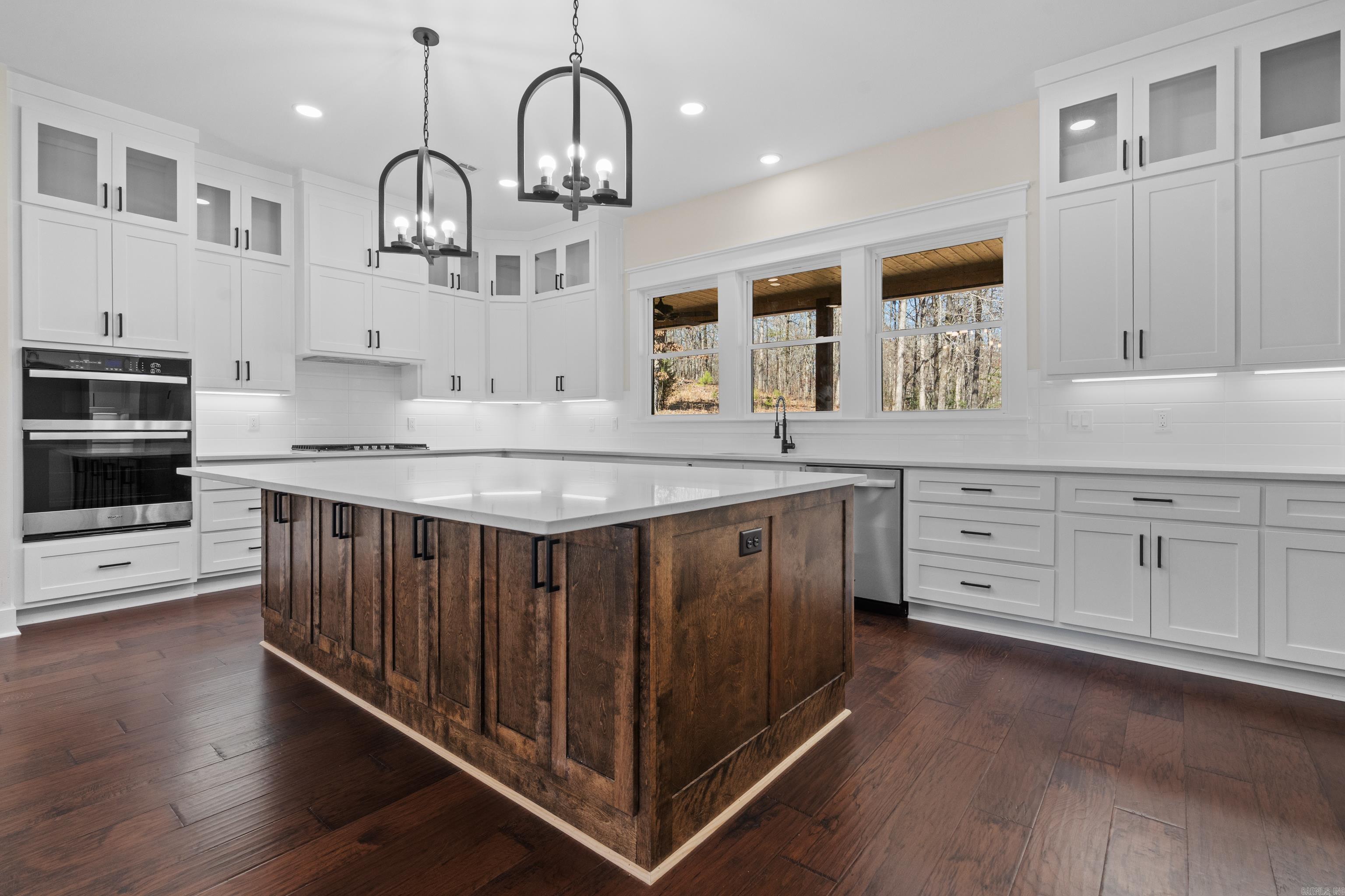 7000 Rolling Manor Drive Benton, AR 72019